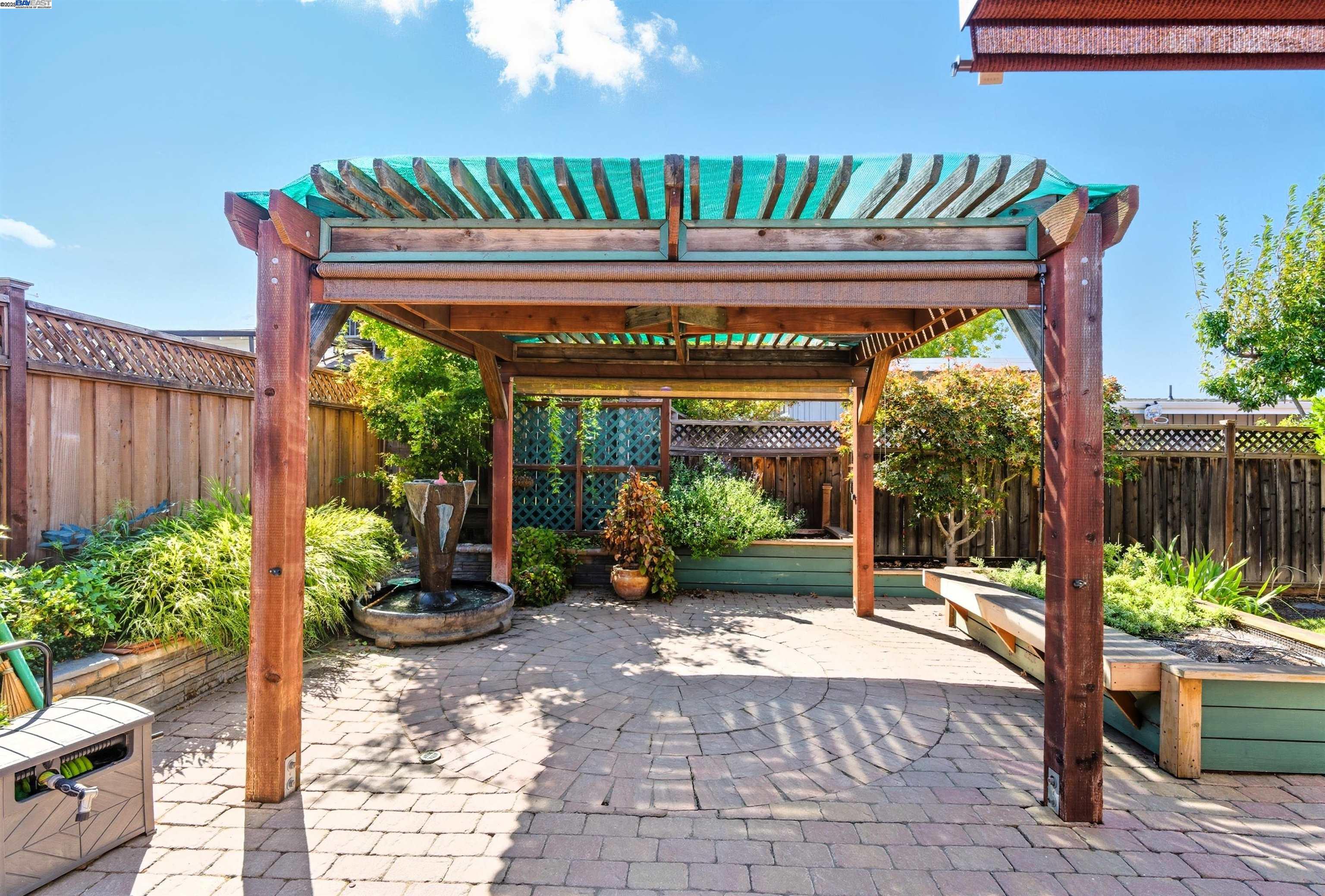 Detail Gallery Image 24 of 30 For 3191 Hillview Ct, Concord,  CA 94519 - 3 Beds | 2 Baths