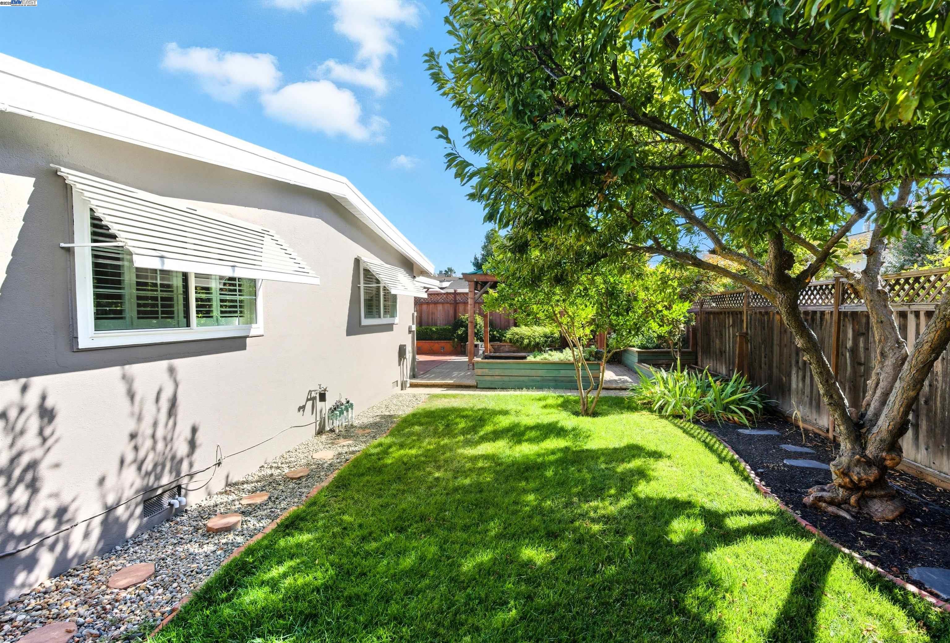 Detail Gallery Image 28 of 30 For 3191 Hillview Ct, Concord,  CA 94519 - 3 Beds | 2 Baths