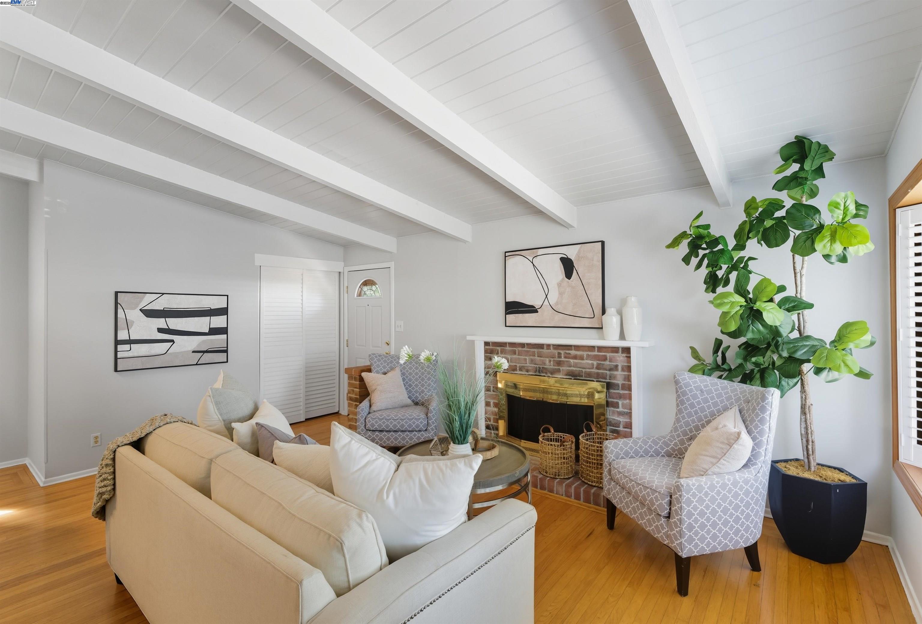 Detail Gallery Image 8 of 30 For 3191 Hillview Ct, Concord,  CA 94519 - 3 Beds | 2 Baths