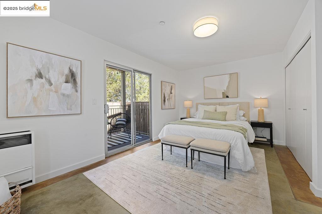 Detail Gallery Image 14 of 41 For 3927 Cerrito Ave, Oakland,  CA 94611 - 2 Beds | 2 Baths