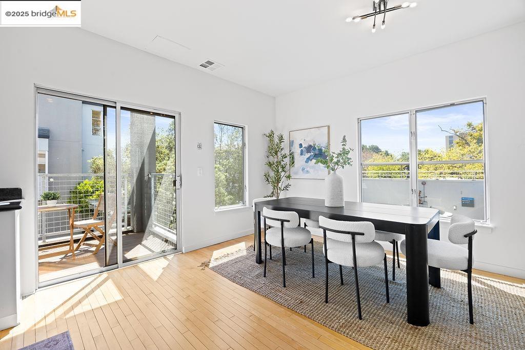 Detail Gallery Image 23 of 41 For 3927 Cerrito Ave, Oakland,  CA 94611 - 2 Beds | 2 Baths