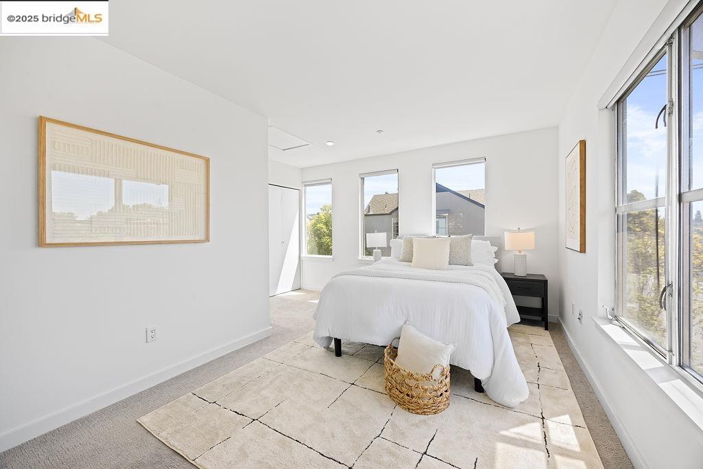 Detail Gallery Image 32 of 41 For 3927 Cerrito Ave, Oakland,  CA 94611 - 2 Beds | 2 Baths