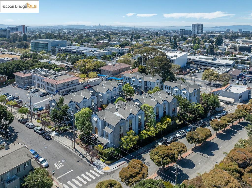 Detail Gallery Image 41 of 41 For 3927 Cerrito Ave, Oakland,  CA 94611 - 2 Beds | 2 Baths