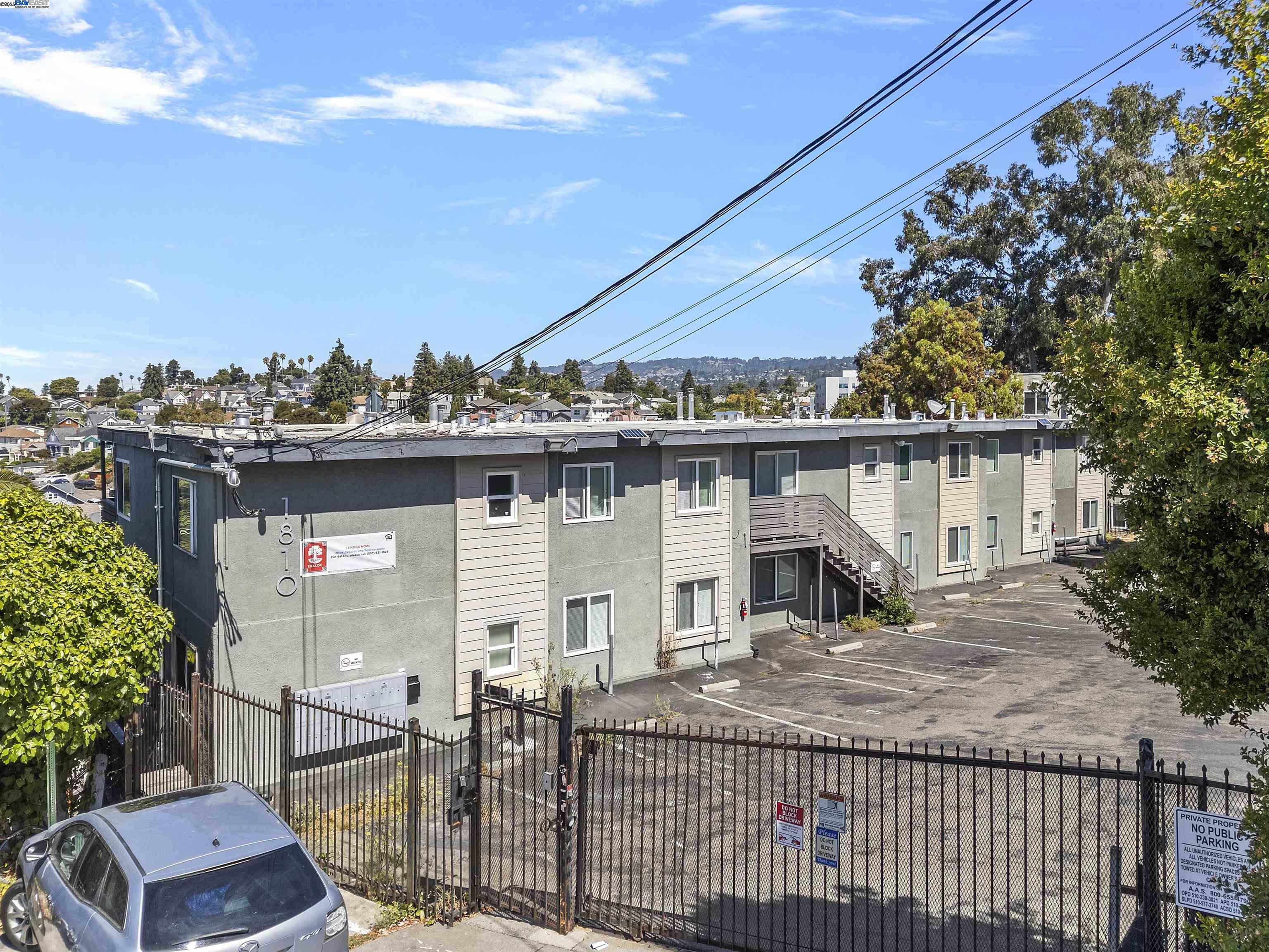 Detail Gallery Image 3 of 6 For 1810 E 25th Street, Oakland,  CA 94606 - – Beds | – Baths