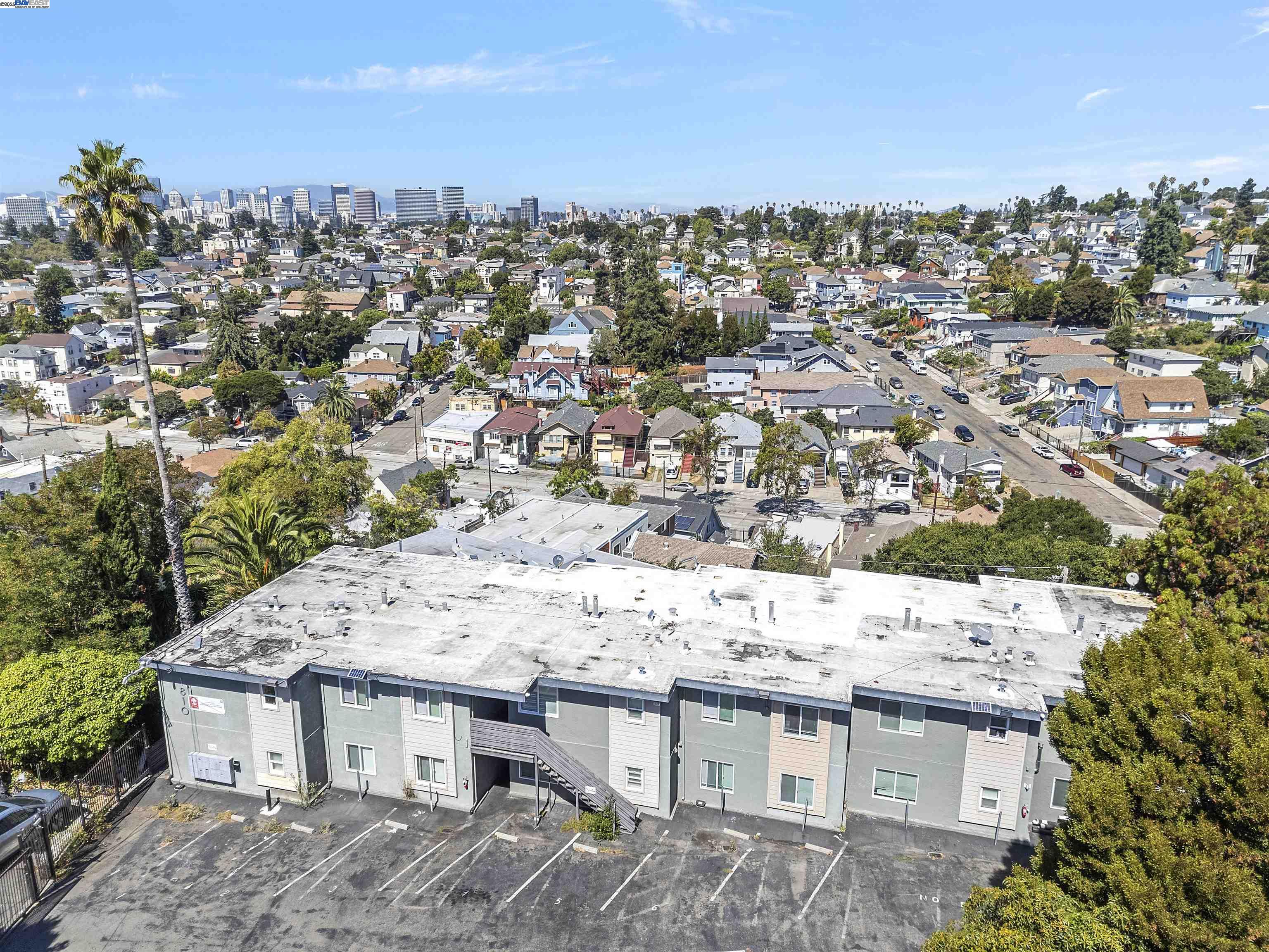 Detail Gallery Image 5 of 6 For 1810 E 25th Street, Oakland,  CA 94606 - – Beds | – Baths