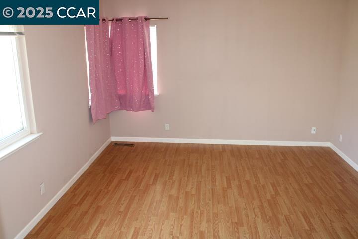 Detail Gallery Image 16 of 40 For 151 Grenadine Way, Hercules,  CA 94547 - 3 Beds | 2/1 Baths