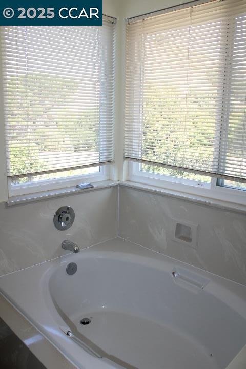 Detail Gallery Image 20 of 40 For 151 Grenadine Way, Hercules,  CA 94547 - 3 Beds | 2/1 Baths