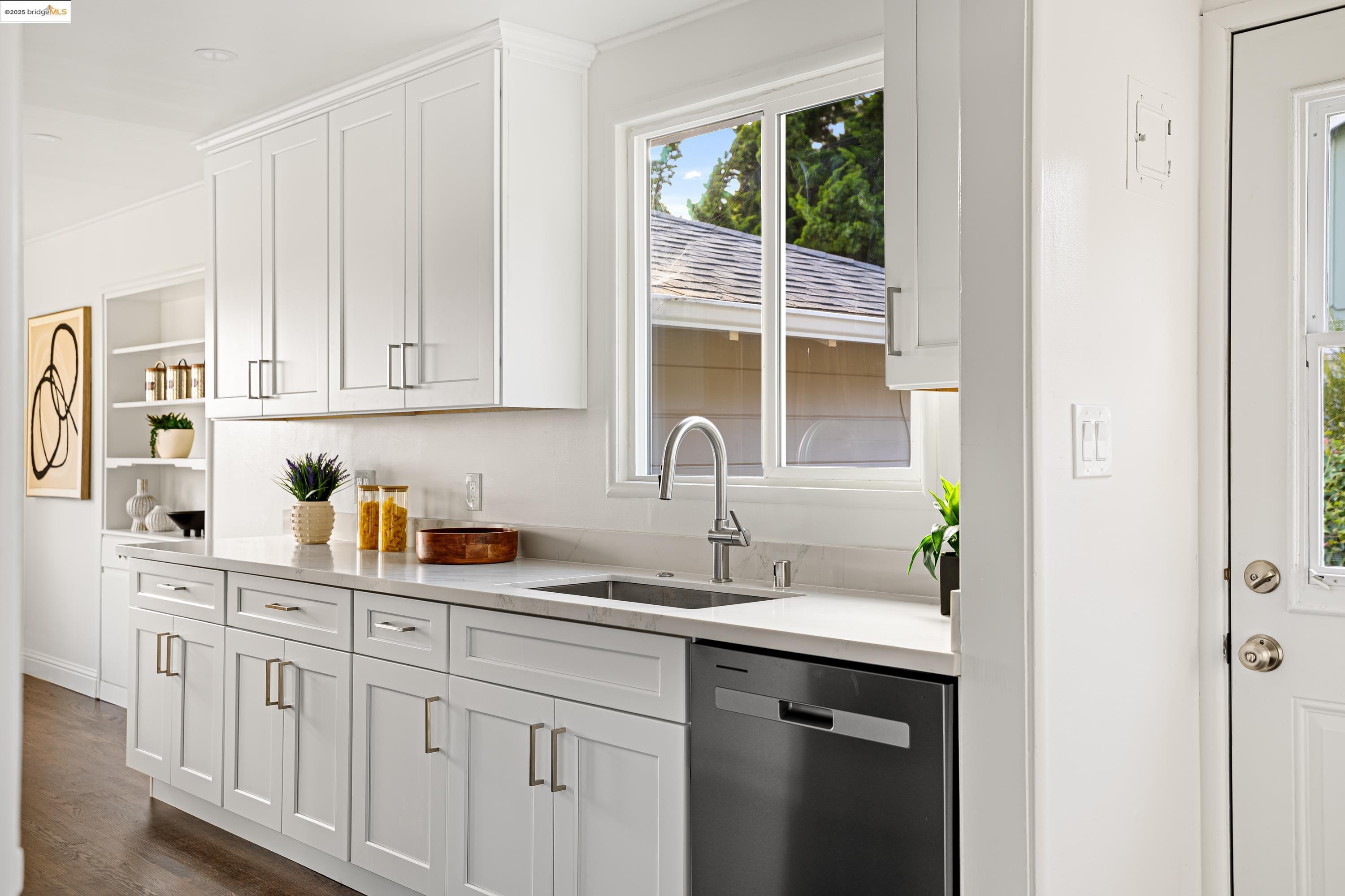 Detail Gallery Image 28 of 60 For 1408 Everett St, El Cerrito,  CA 94530 - 3 Beds | 1 Baths