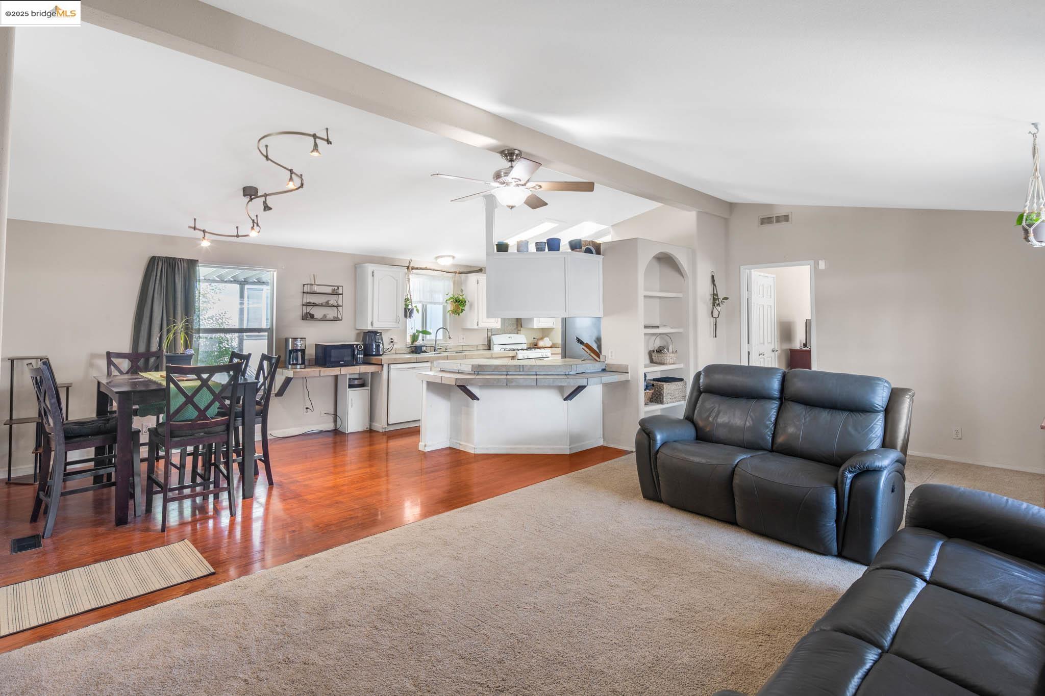 Detail Gallery Image 11 of 47 For 16711 Marsh Creek Rd #158,  Clayton,  CA 94517 - 3 Beds | 2 Baths