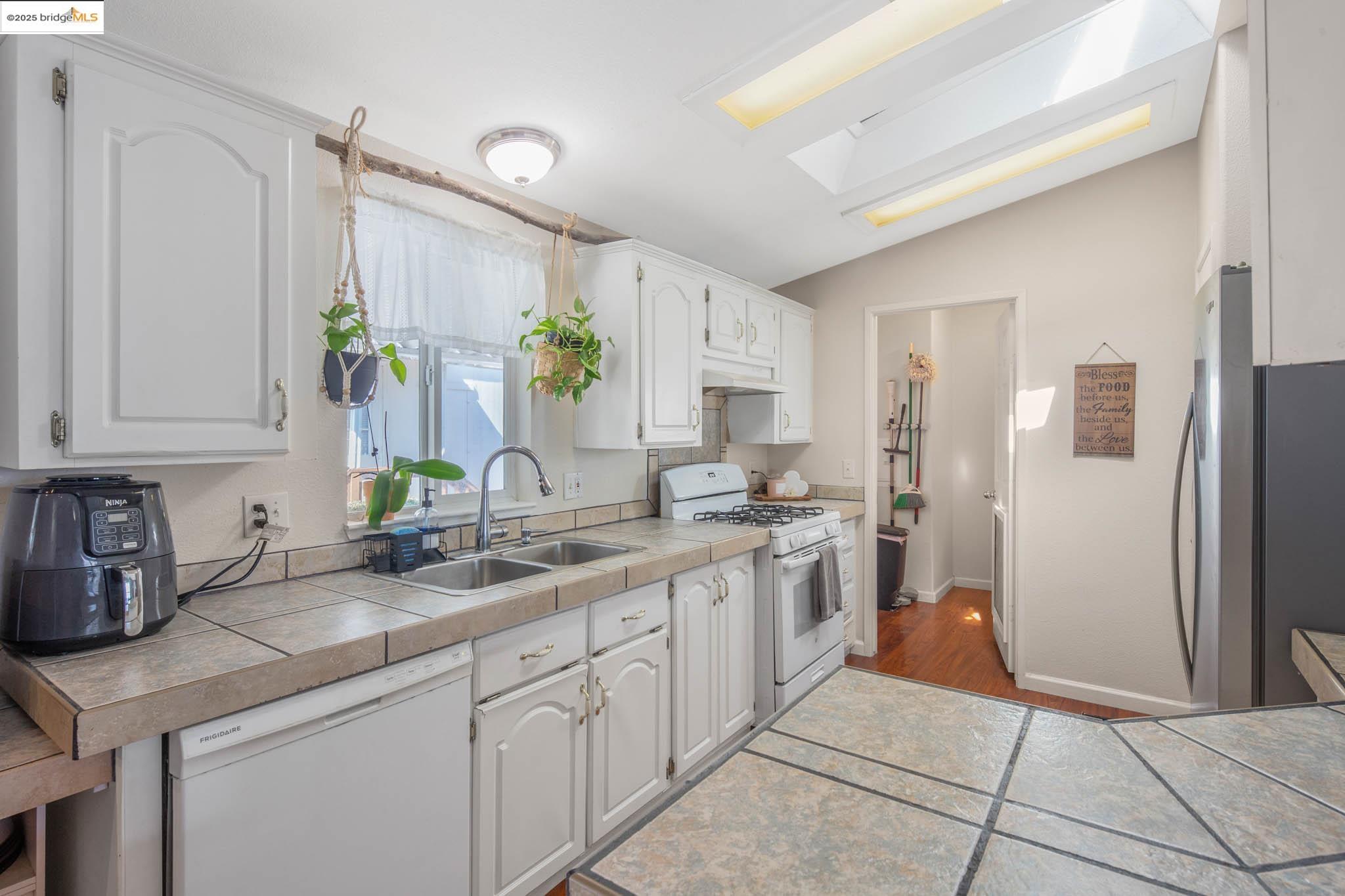 Detail Gallery Image 18 of 47 For 16711 Marsh Creek Rd #158,  Clayton,  CA 94517 - 3 Beds | 2 Baths