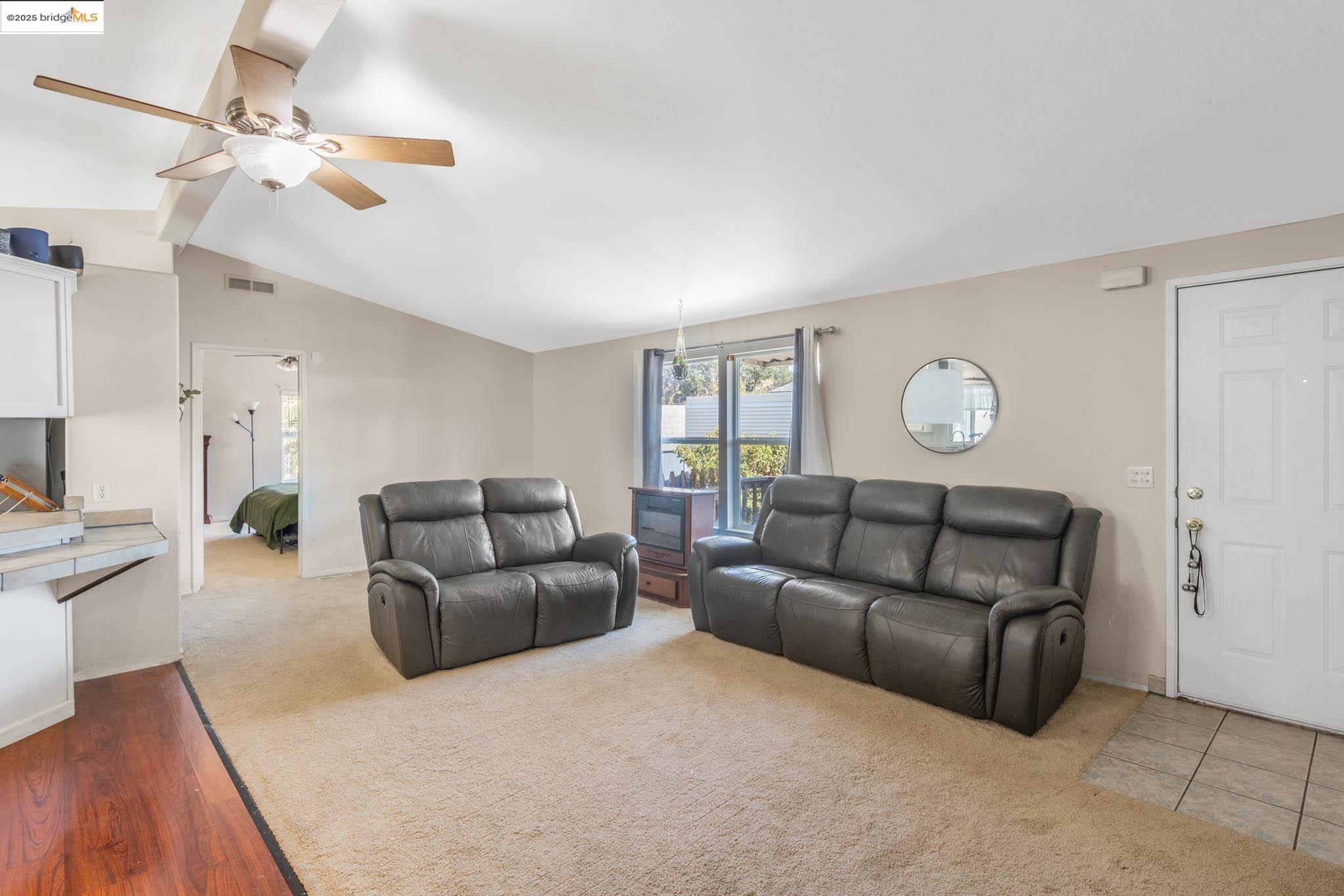 Detail Gallery Image 10 of 47 For 16711 Marsh Creek Rd #158,  Clayton,  CA 94517 - 3 Beds | 2 Baths