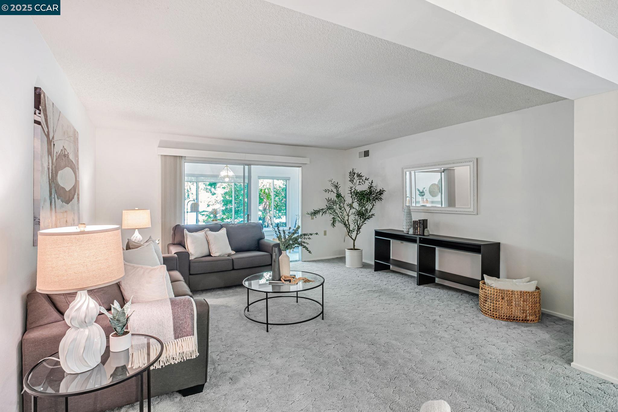 Detail Gallery Image 11 of 30 For 1140 Fairlawn Ct #4,  Walnut Creek,  CA 94595 - 2 Beds | 1 Baths