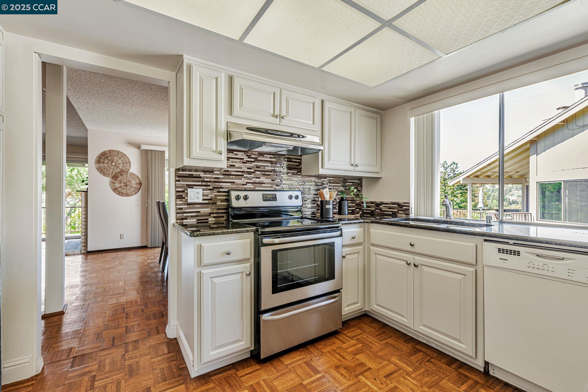 Photo #11: 41109455 Listing: Photo #11