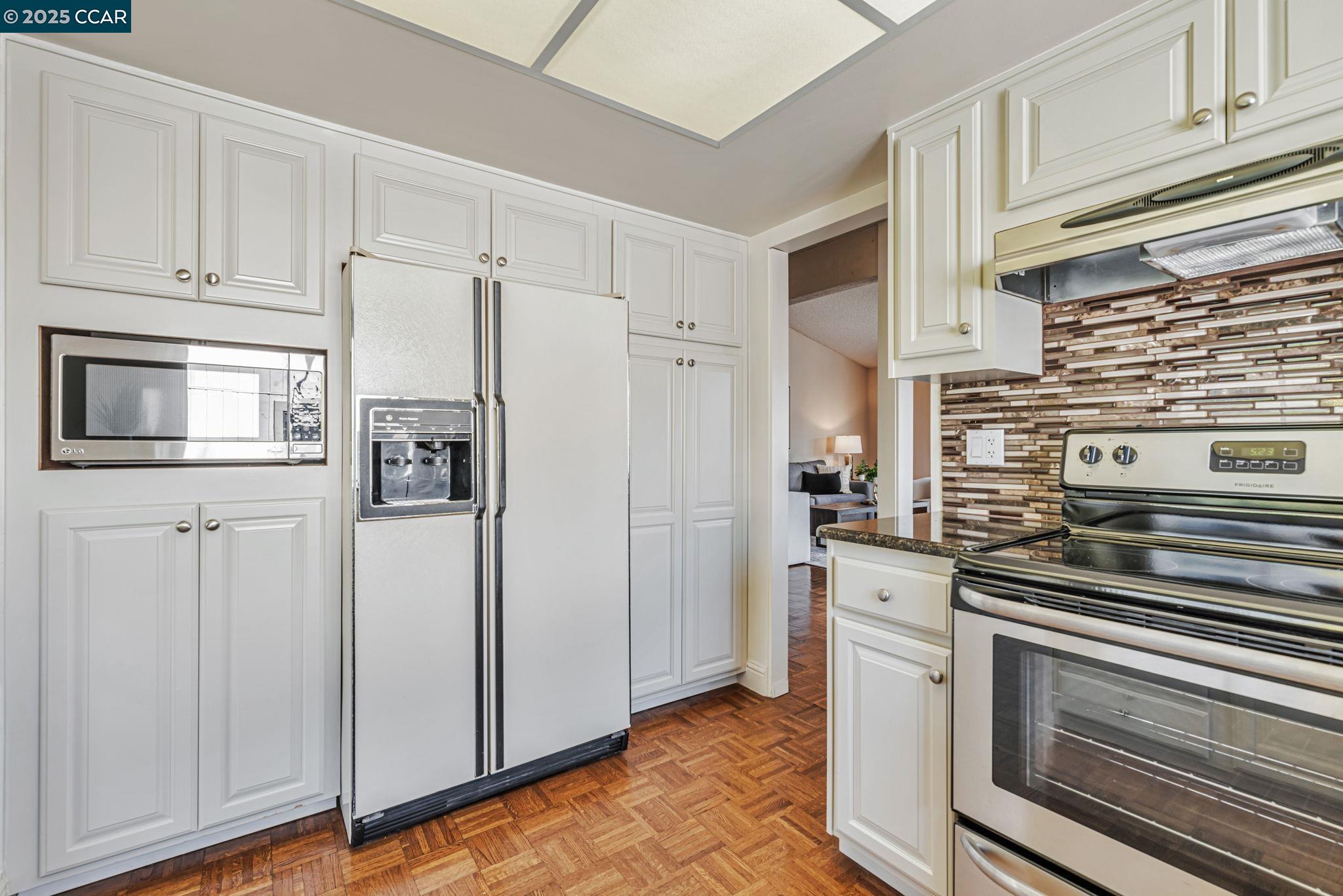 Photo #12: 41109455 Listing: Photo #12