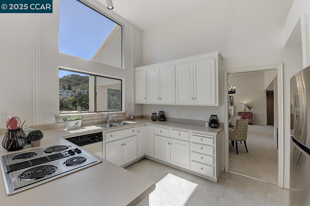 Detail Gallery Image 9 of 60 For 3244 Terra Granada Dr 1b,  Walnut Creek,  CA 94595 - 2 Beds | 2 Baths