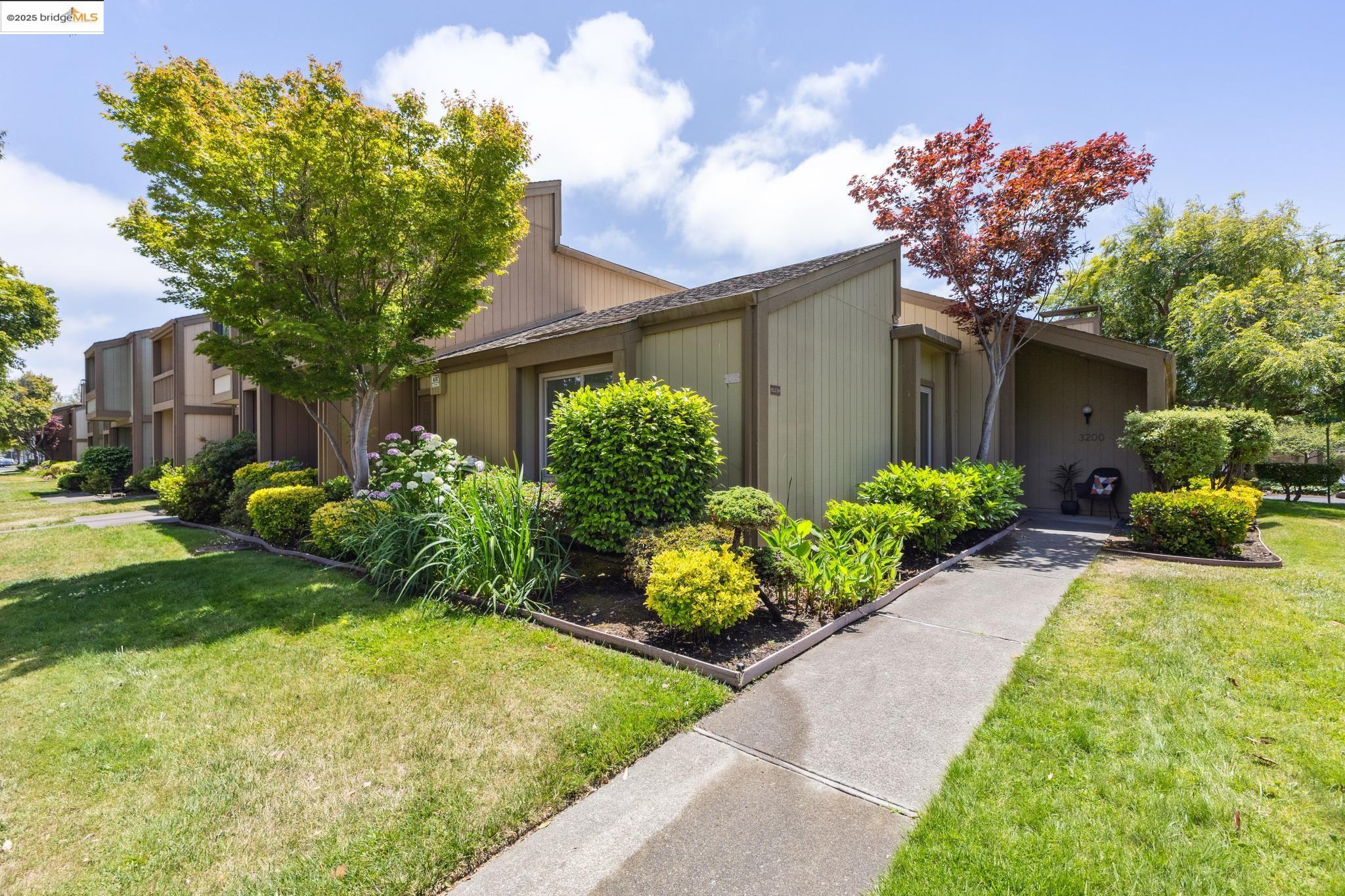 MLS: 41109457 Condo For Sale