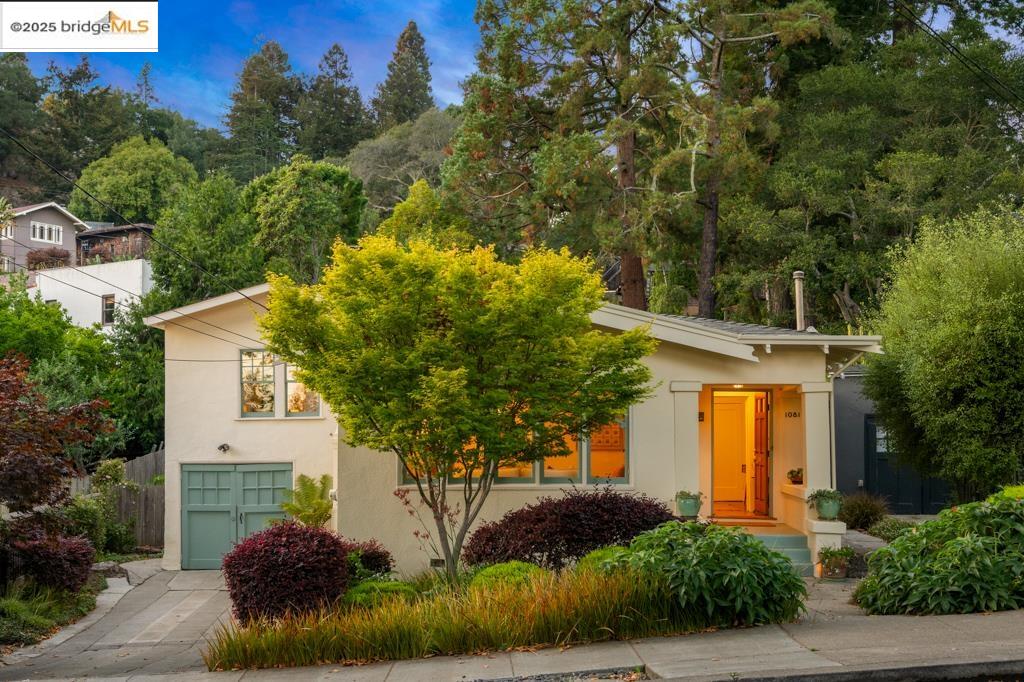 Detail Gallery Image 2 of 60 For 1081 Keith Ave, Berkeley,  CA 94708 - 3 Beds | 2 Baths