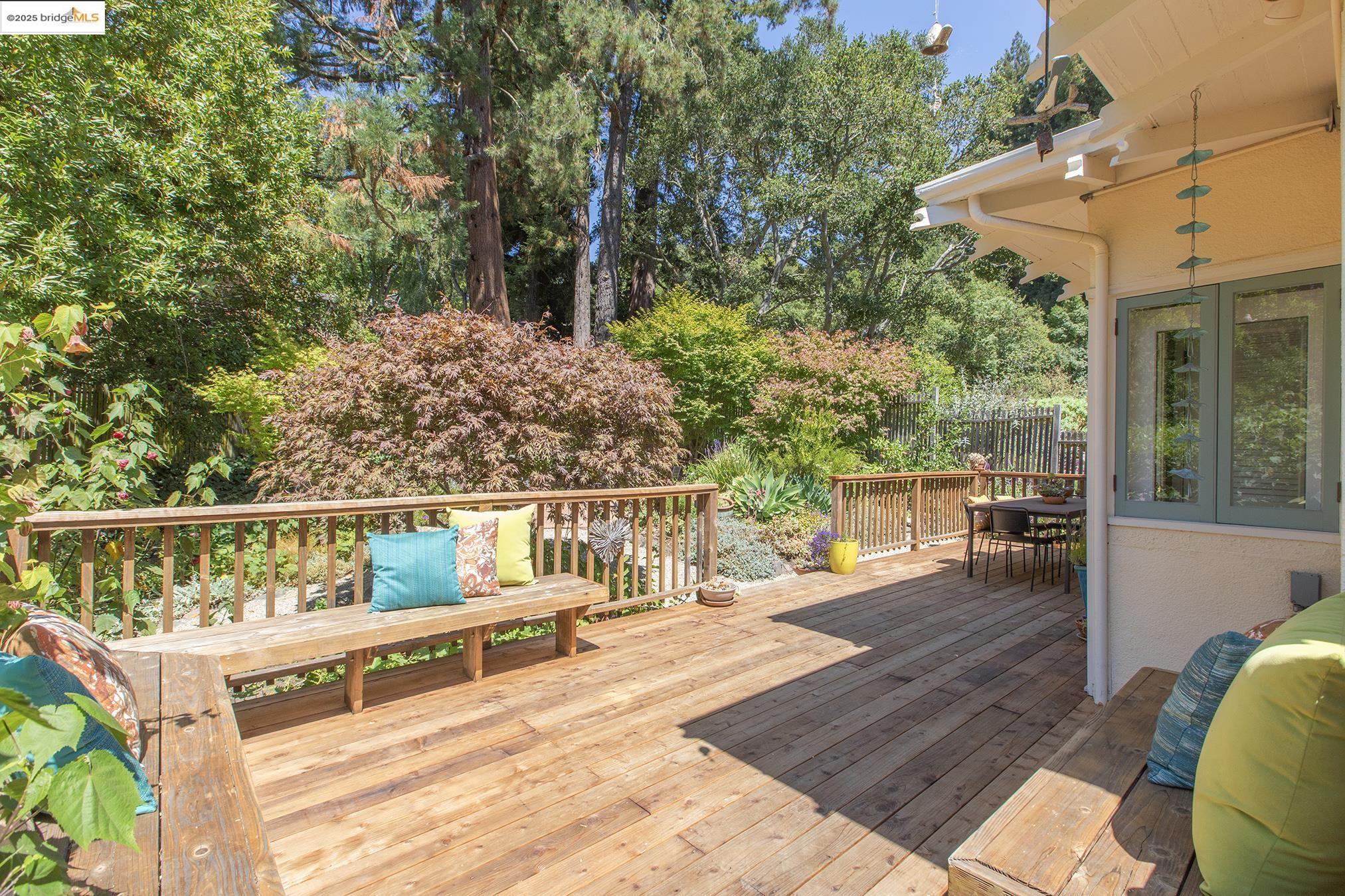 Detail Gallery Image 18 of 60 For 1081 Keith Ave, Berkeley,  CA 94708 - 3 Beds | 2 Baths