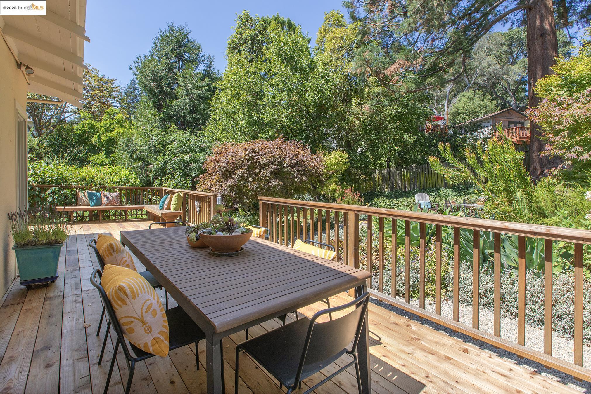 Detail Gallery Image 19 of 60 For 1081 Keith Ave, Berkeley,  CA 94708 - 3 Beds | 2 Baths