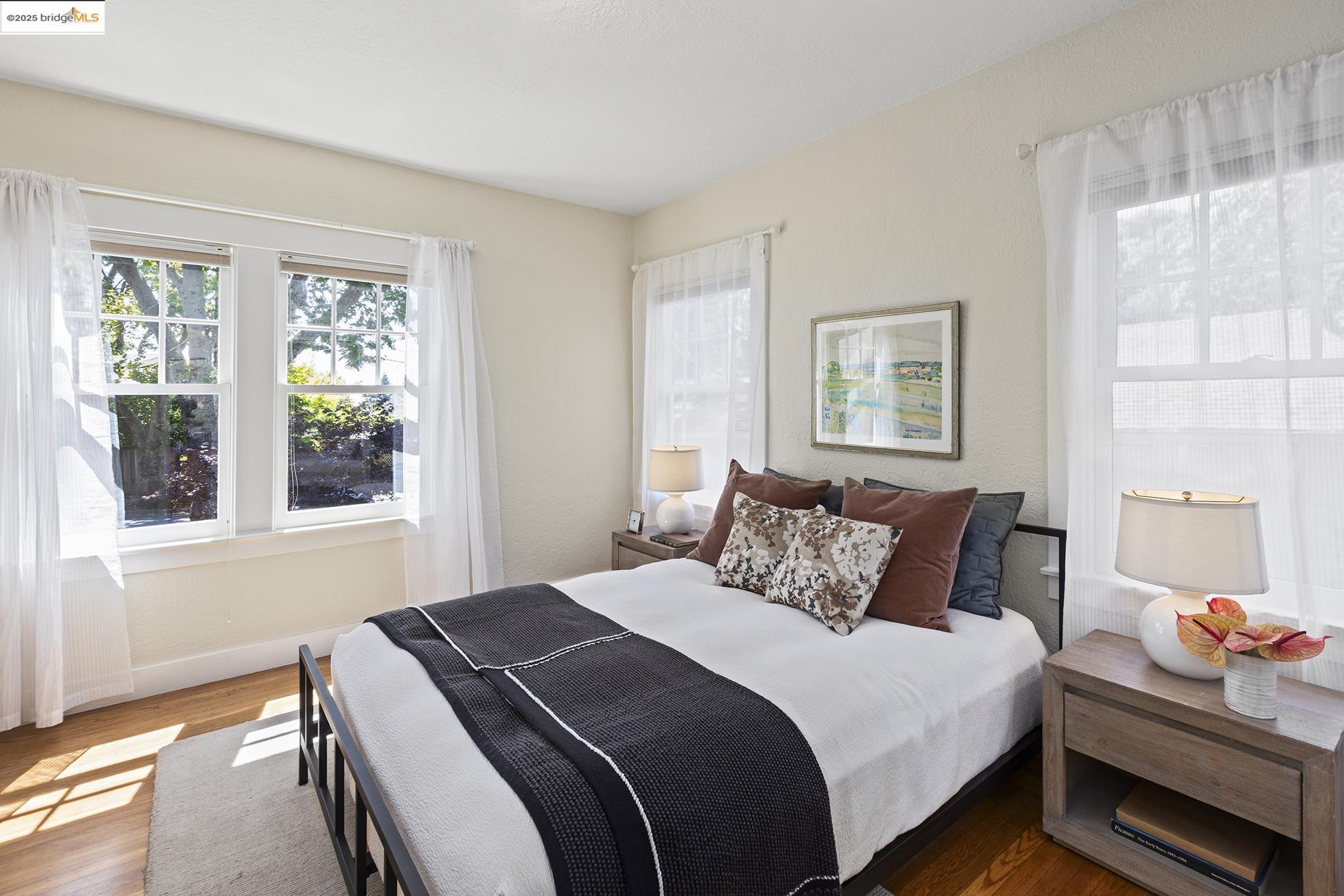 Detail Gallery Image 23 of 60 For 1081 Keith Ave, Berkeley,  CA 94708 - 3 Beds | 2 Baths