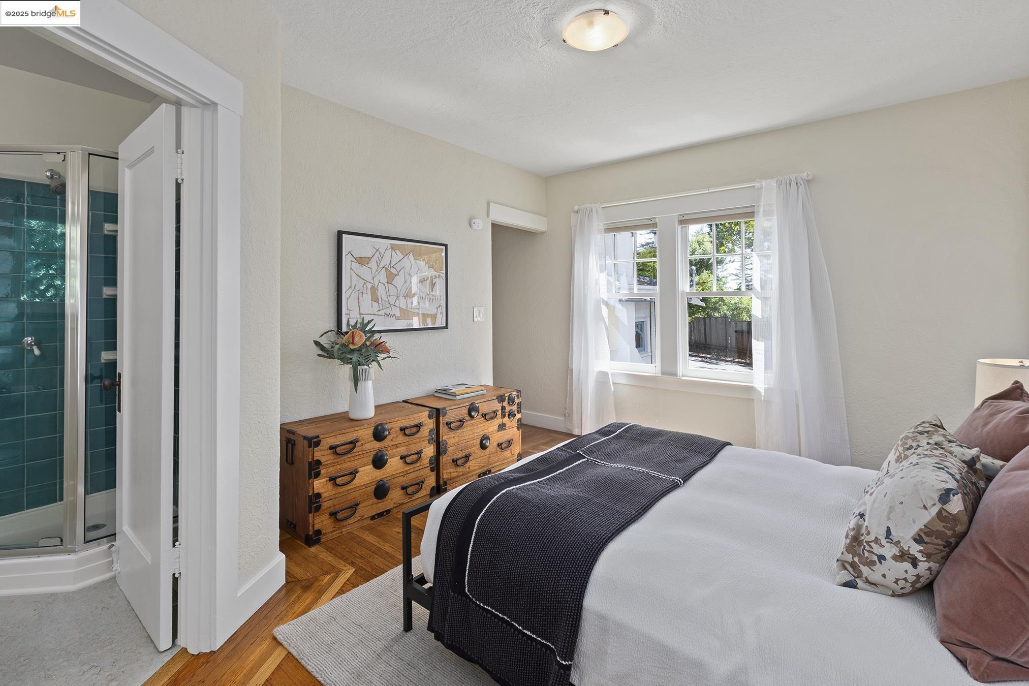 Detail Gallery Image 24 of 60 For 1081 Keith Ave, Berkeley,  CA 94708 - 3 Beds | 2 Baths