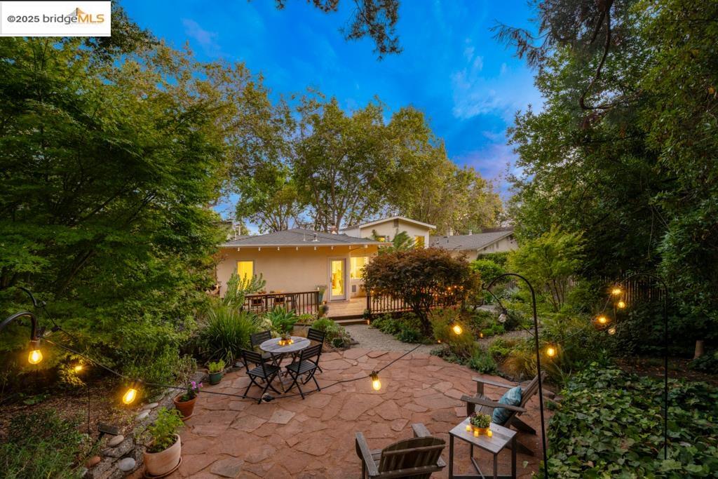 Detail Gallery Image 35 of 60 For 1081 Keith Ave, Berkeley,  CA 94708 - 3 Beds | 2 Baths