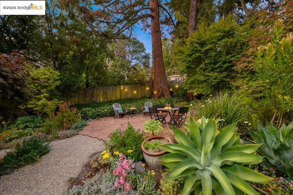 Detail Gallery Image 45 of 60 For 1081 Keith Ave, Berkeley,  CA 94708 - 3 Beds | 2 Baths