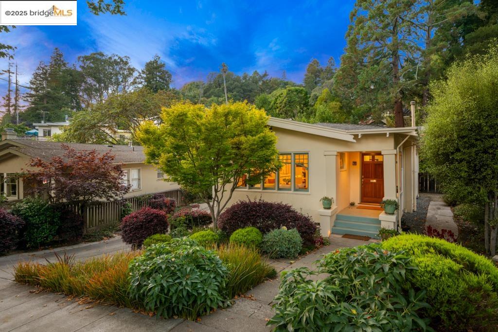 Detail Gallery Image 58 of 60 For 1081 Keith Ave, Berkeley,  CA 94708 - 3 Beds | 2 Baths