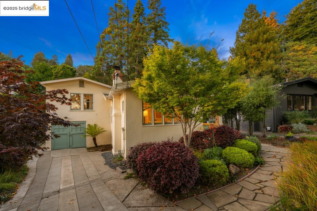 Detail Gallery Image 60 of 60 For 1081 Keith Ave, Berkeley,  CA 94708 - 3 Beds | 2 Baths