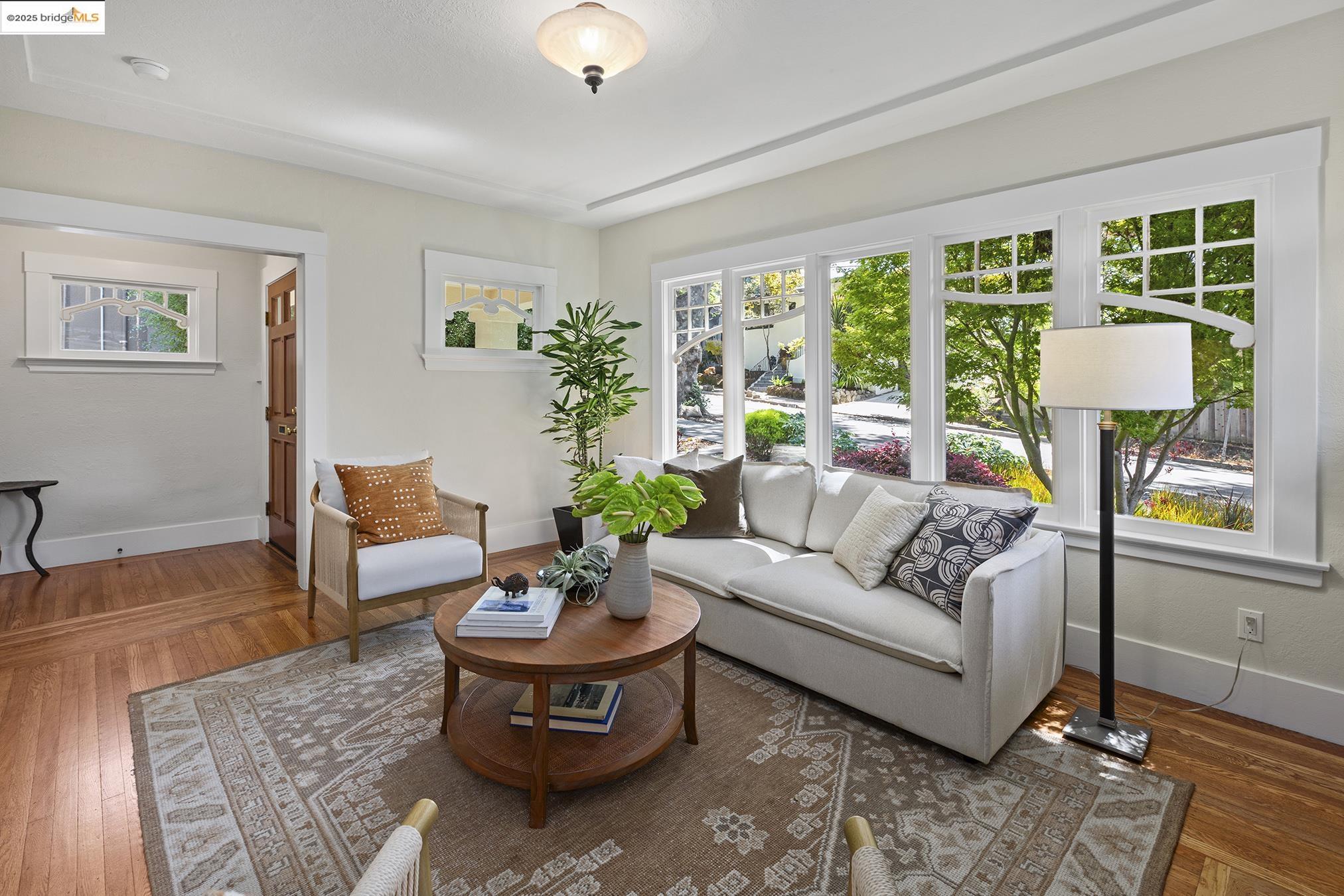 Detail Gallery Image 7 of 60 For 1081 Keith Ave, Berkeley,  CA 94708 - 3 Beds | 2 Baths