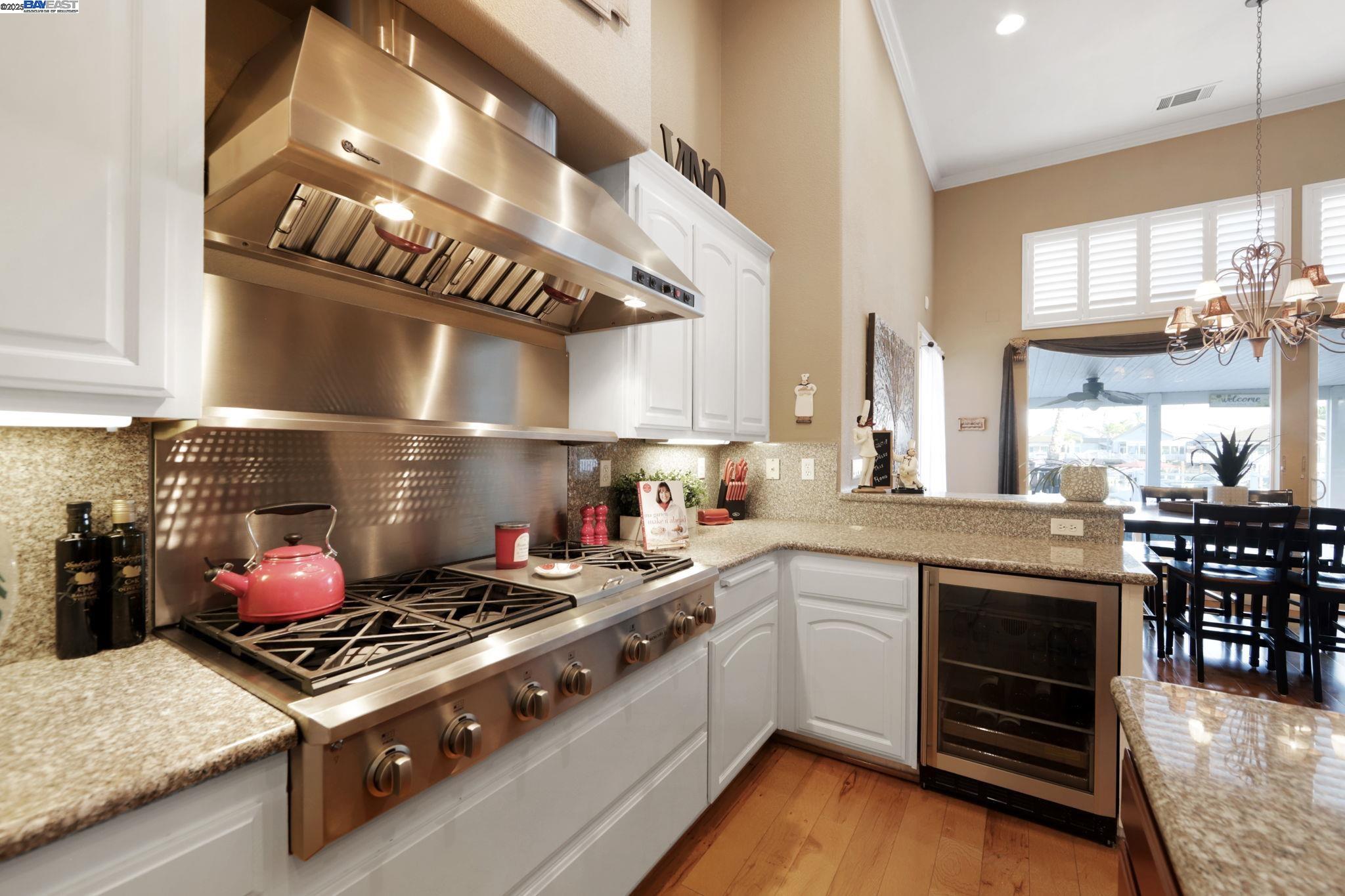 Detail Gallery Image 4 of 39 For 1901 Newport Dr, Discovery Bay,  CA 94505 - 3 Beds | 3/1 Baths