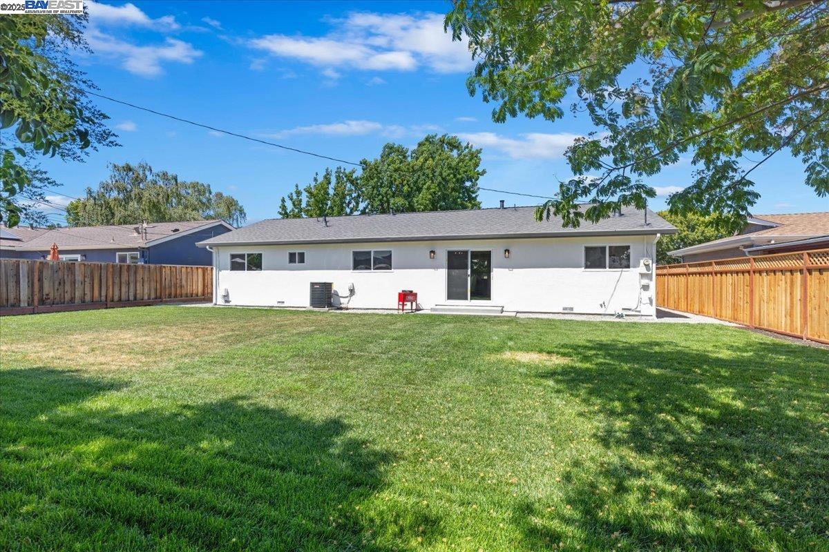 Detail Gallery Image 30 of 39 For 7718 Millbrook Ave, Dublin,  CA 94568 - 4 Beds | 2 Baths