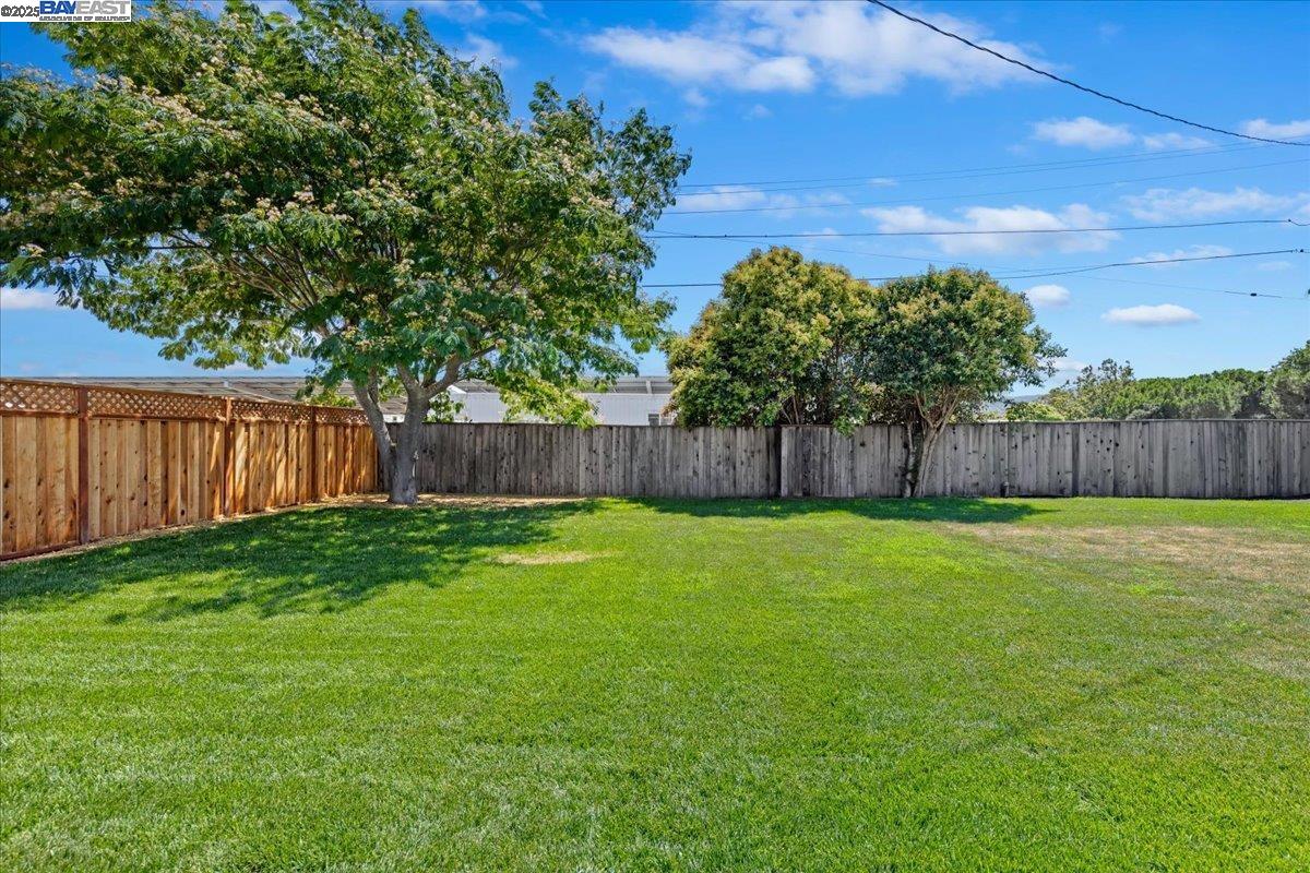 Detail Gallery Image 34 of 39 For 7718 Millbrook Ave, Dublin,  CA 94568 - 4 Beds | 2 Baths