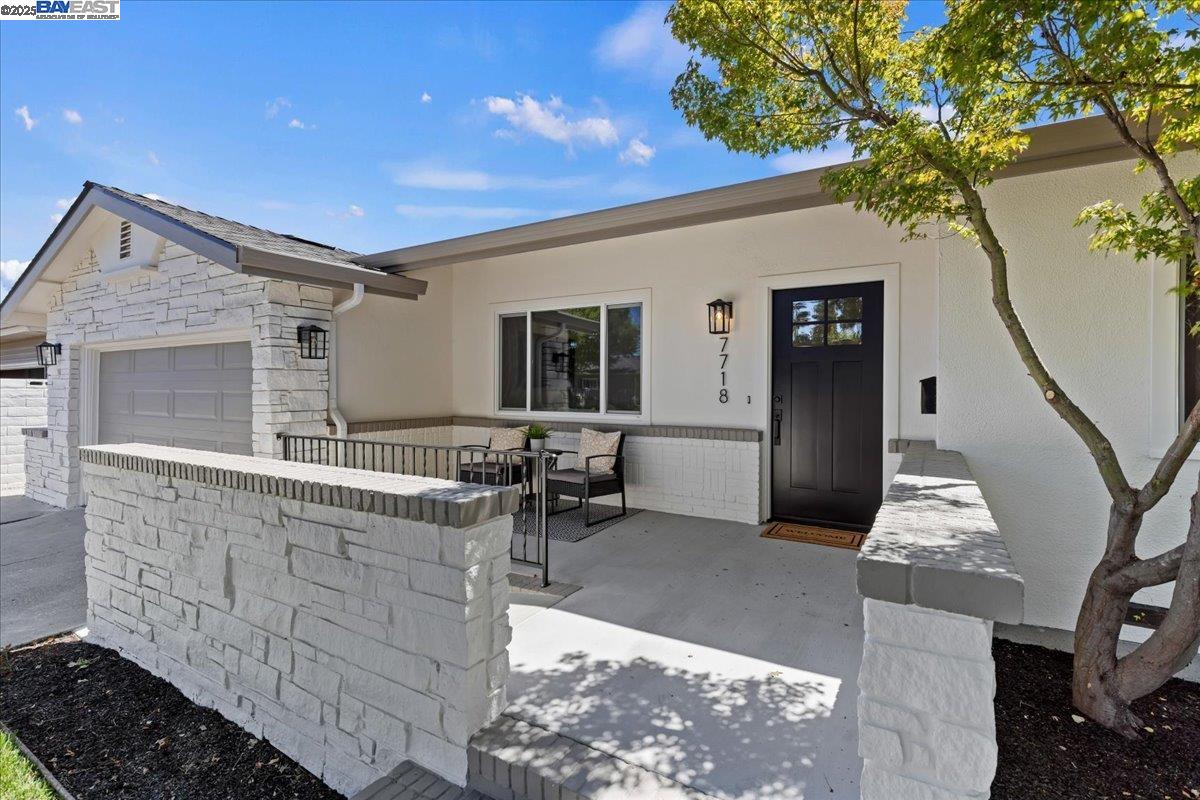Detail Gallery Image 5 of 39 For 7718 Millbrook Ave, Dublin,  CA 94568 - 4 Beds | 2 Baths