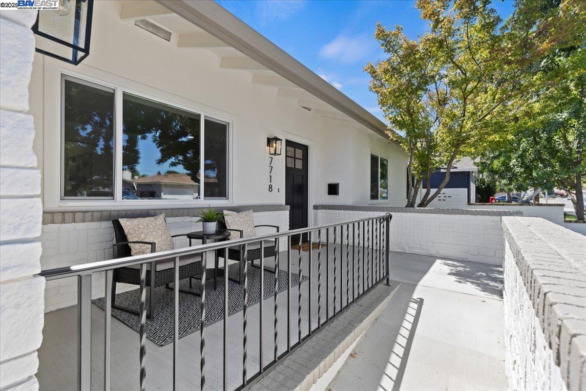 Detail Gallery Image 6 of 39 For 7718 Millbrook Ave, Dublin,  CA 94568 - 4 Beds | 2 Baths