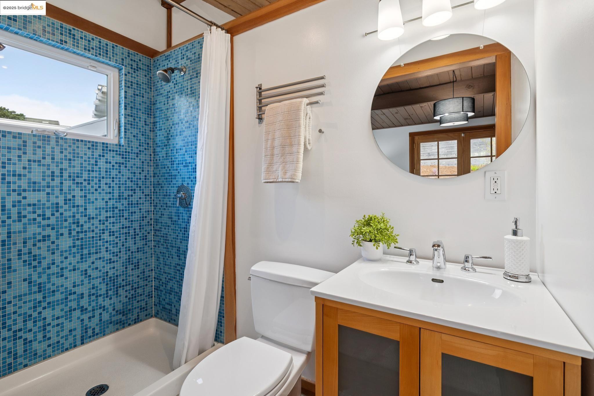 Detail Gallery Image 18 of 52 For 7827 Potrero Ave, El Cerrito,  CA 94530 - 3 Beds | 2 Baths