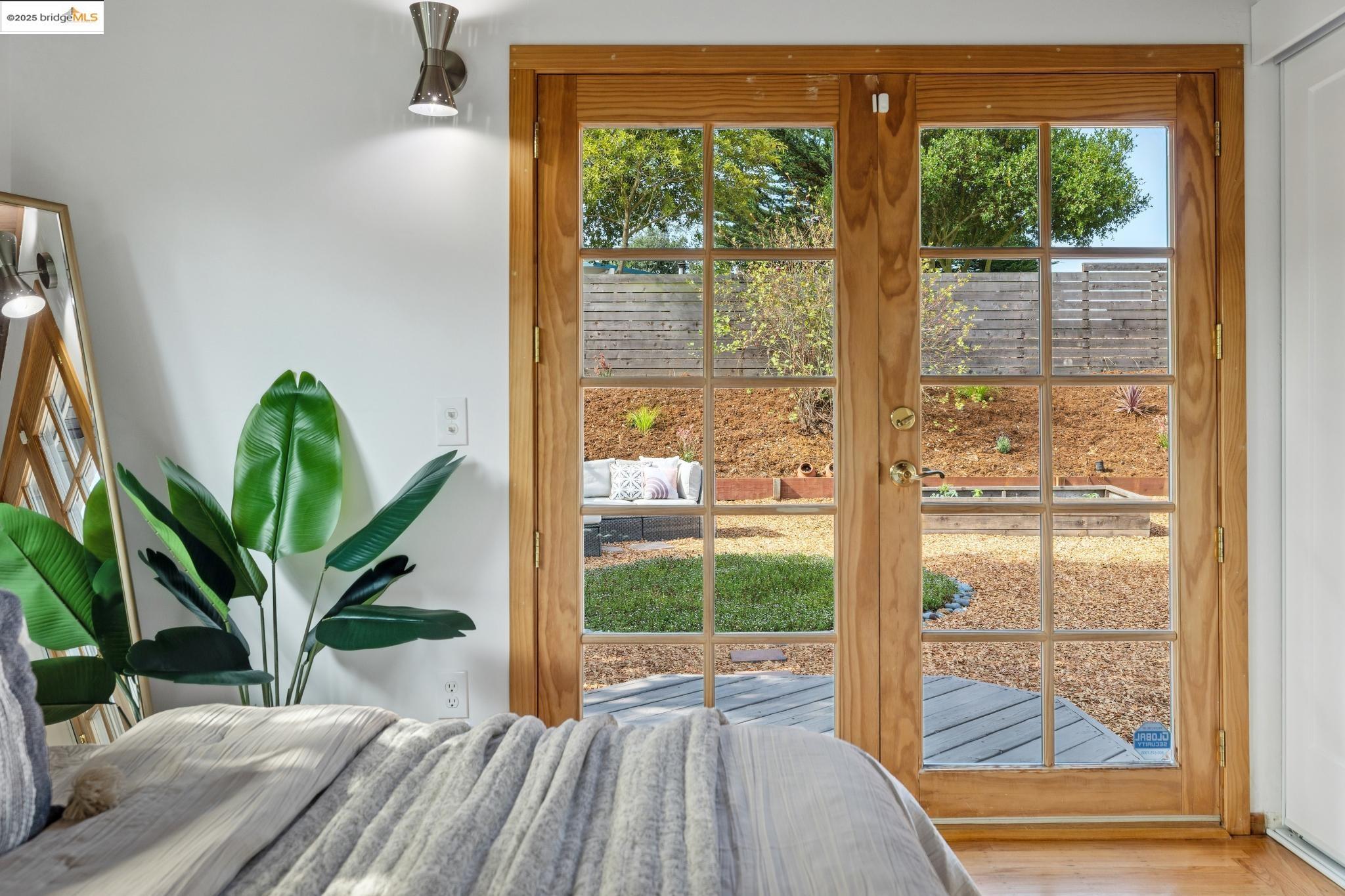 Detail Gallery Image 20 of 52 For 7827 Potrero Ave, El Cerrito,  CA 94530 - 3 Beds | 2 Baths