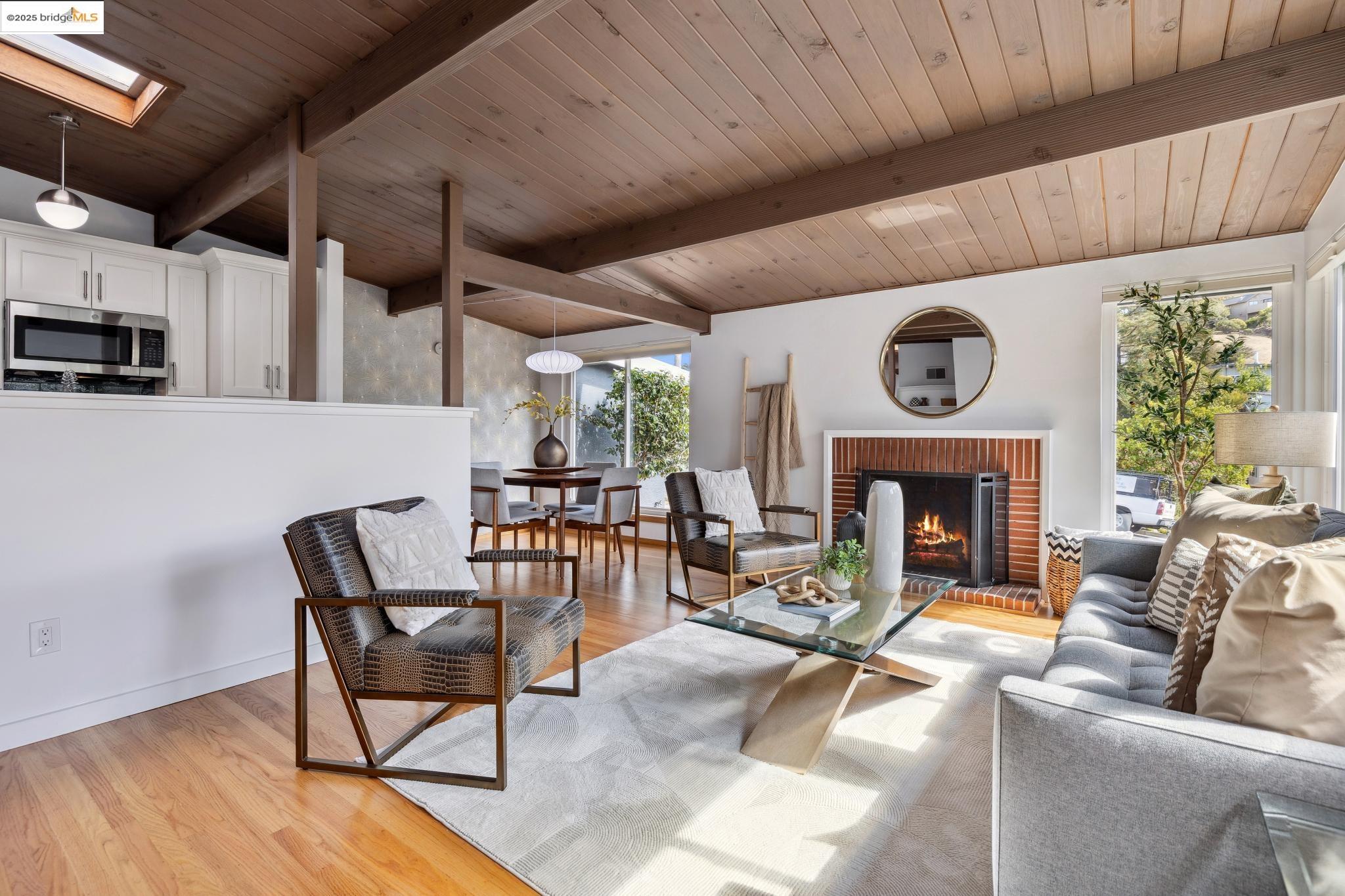 Detail Gallery Image 3 of 52 For 7827 Potrero Ave, El Cerrito,  CA 94530 - 3 Beds | 2 Baths