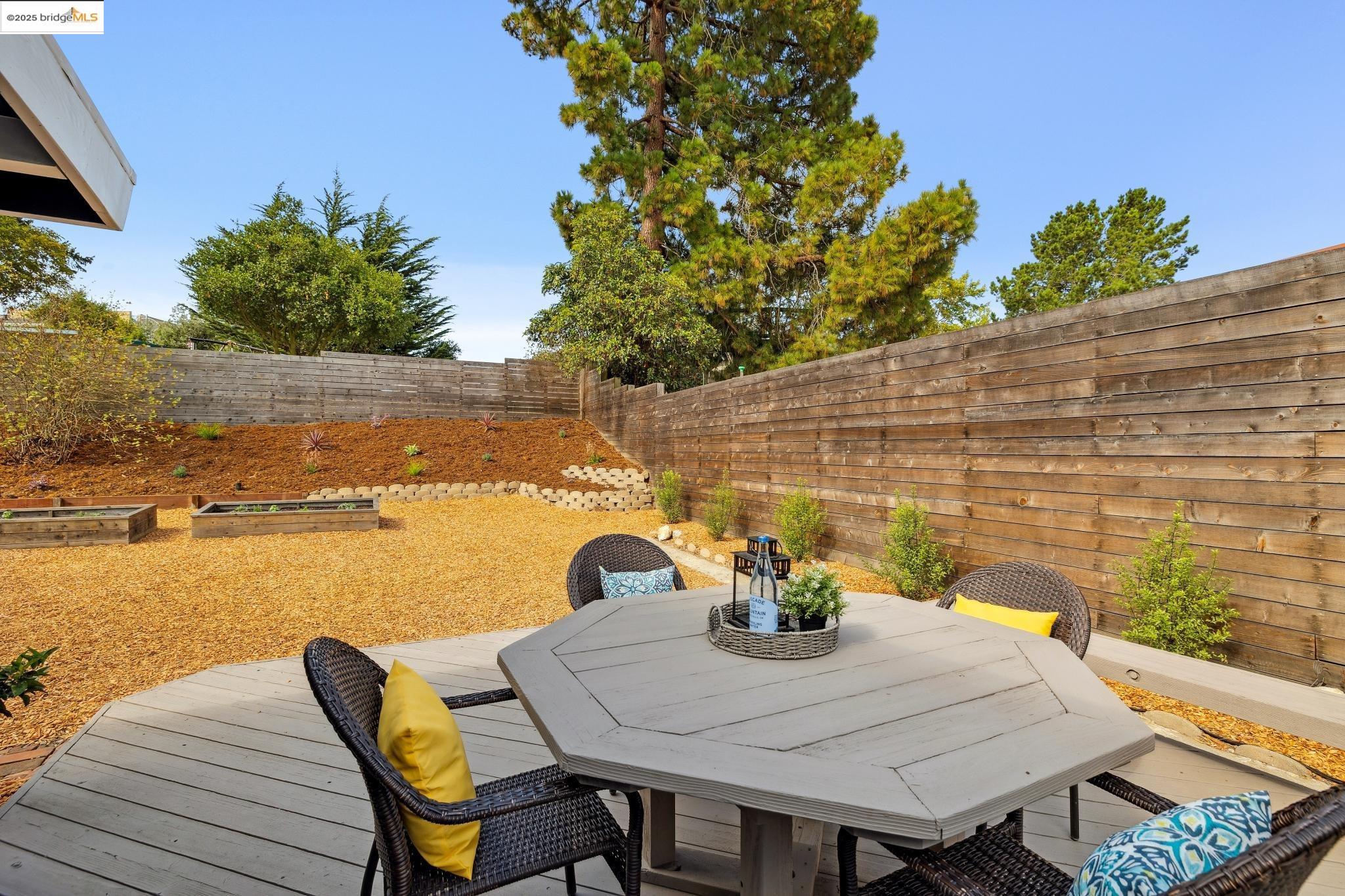 Detail Gallery Image 23 of 52 For 7827 Potrero Ave, El Cerrito,  CA 94530 - 3 Beds | 2 Baths