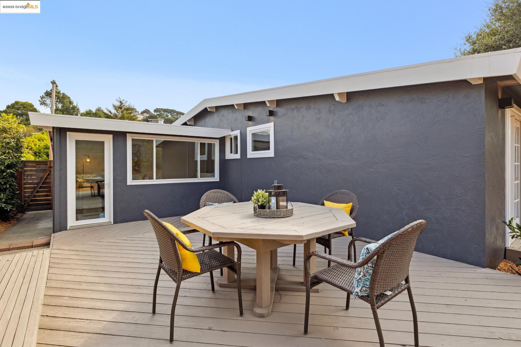 Detail Gallery Image 24 of 52 For 7827 Potrero Ave, El Cerrito,  CA 94530 - 3 Beds | 2 Baths