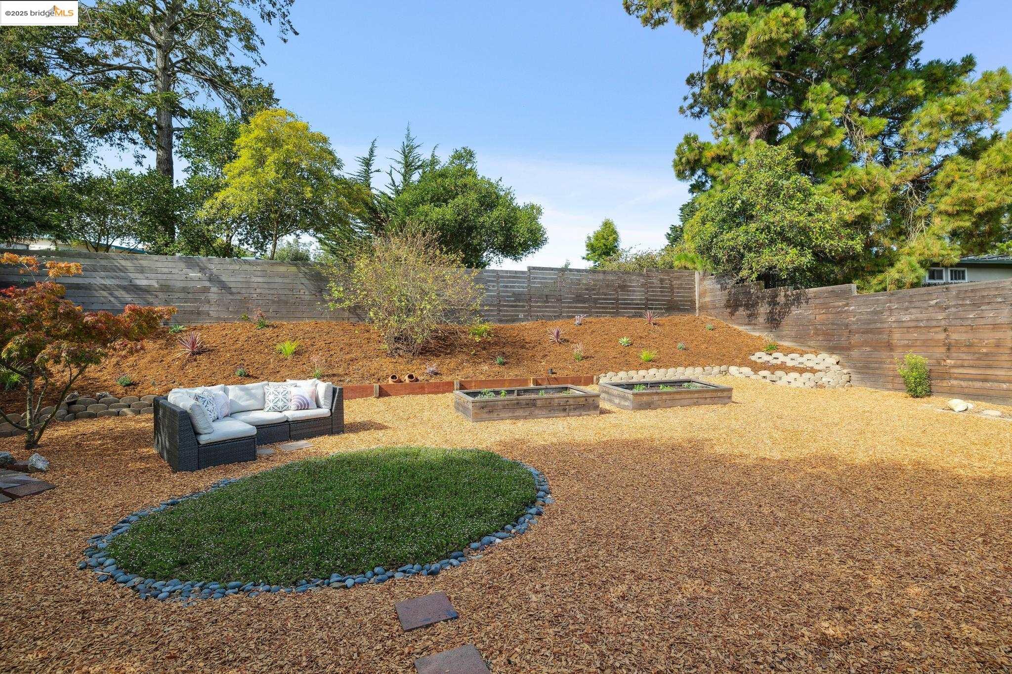 Detail Gallery Image 26 of 52 For 7827 Potrero Ave, El Cerrito,  CA 94530 - 3 Beds | 2 Baths