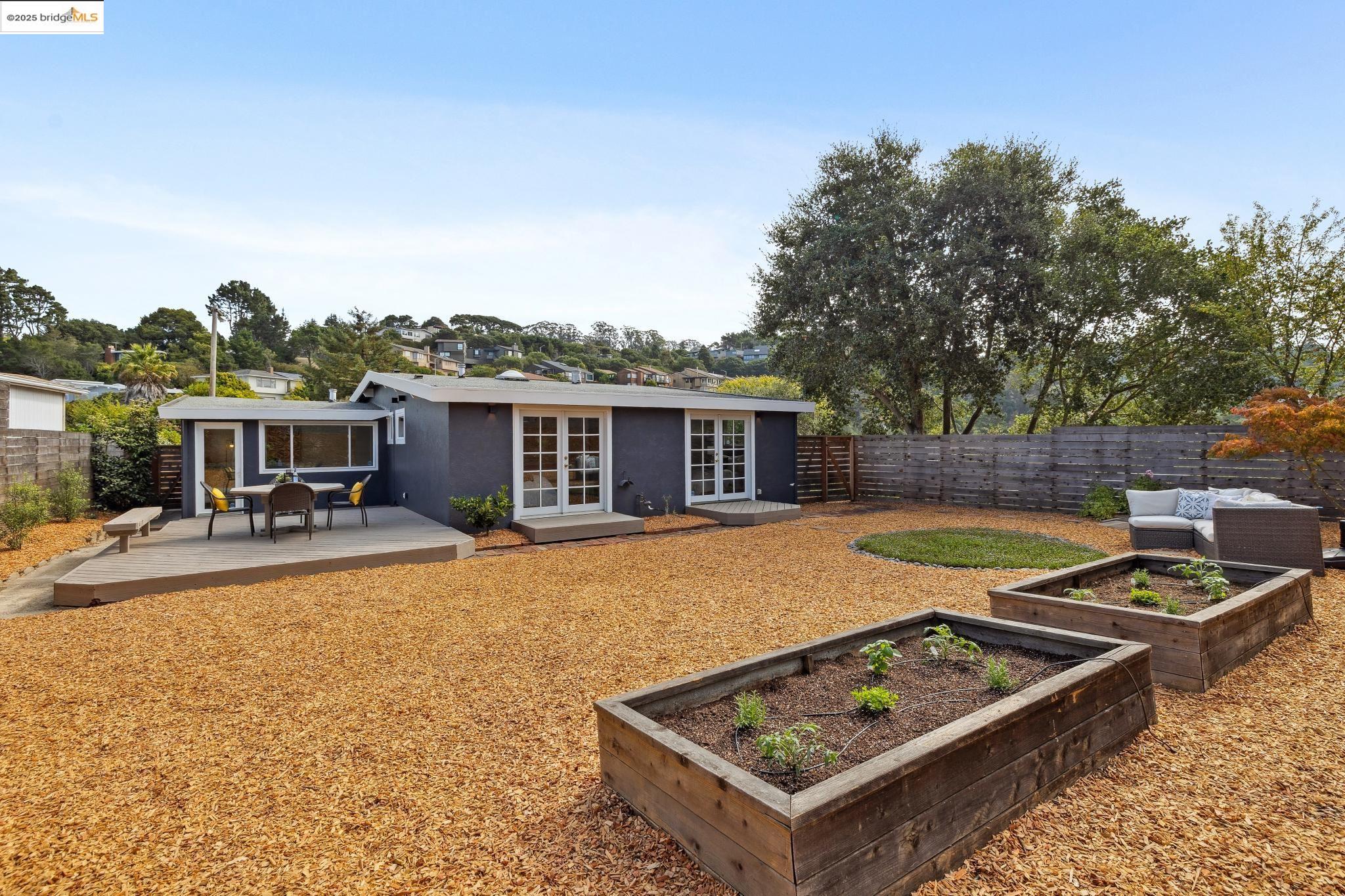 Detail Gallery Image 29 of 52 For 7827 Potrero Ave, El Cerrito,  CA 94530 - 3 Beds | 2 Baths