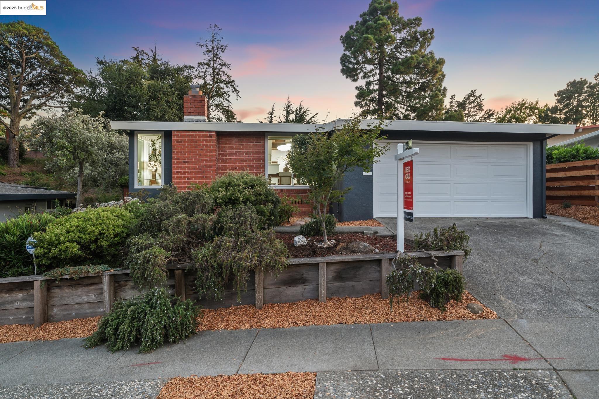 Detail Gallery Image 33 of 52 For 7827 Potrero Ave, El Cerrito,  CA 94530 - 3 Beds | 2 Baths