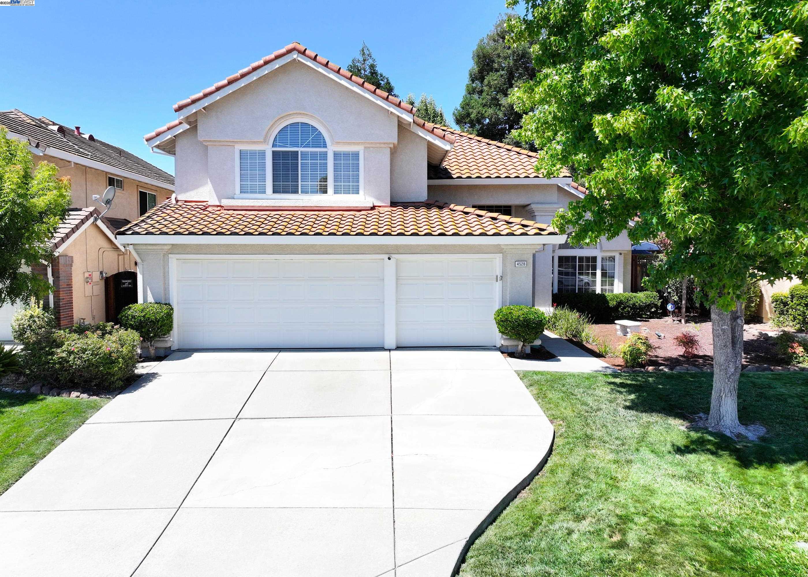 Detail Gallery Image 1 of 44 For 4528 Fallow Way, Antioch,  CA 94509-7785 - 4 Beds | 3 Baths