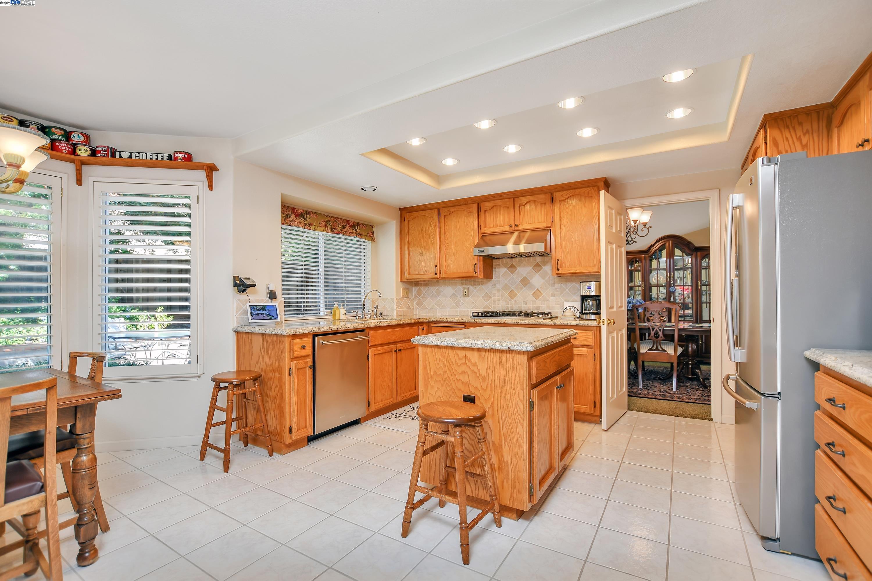 Detail Gallery Image 16 of 44 For 4528 Fallow Way, Antioch,  CA 94509-7785 - 4 Beds | 3 Baths