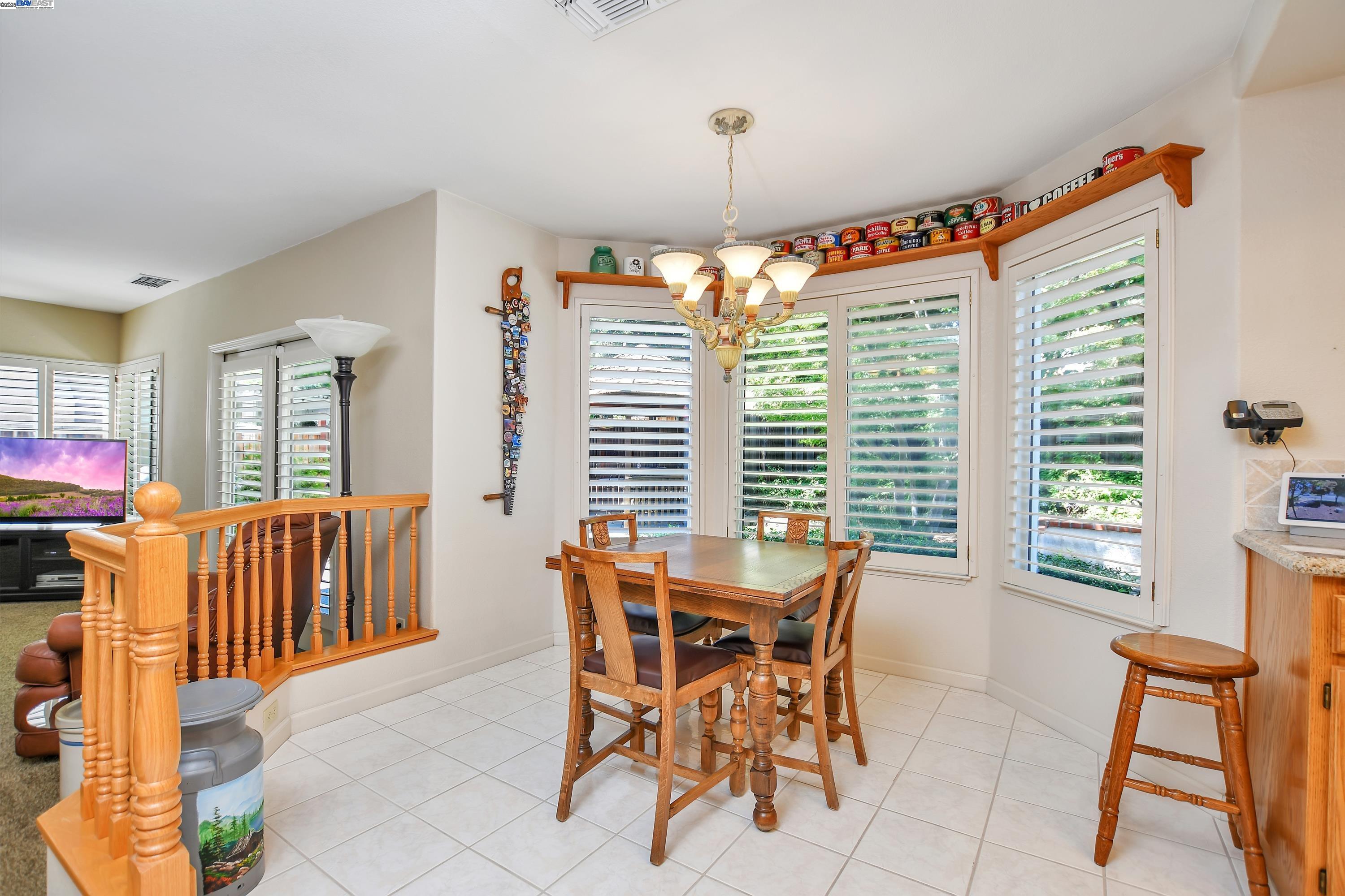 Detail Gallery Image 17 of 44 For 4528 Fallow Way, Antioch,  CA 94509-7785 - 4 Beds | 3 Baths