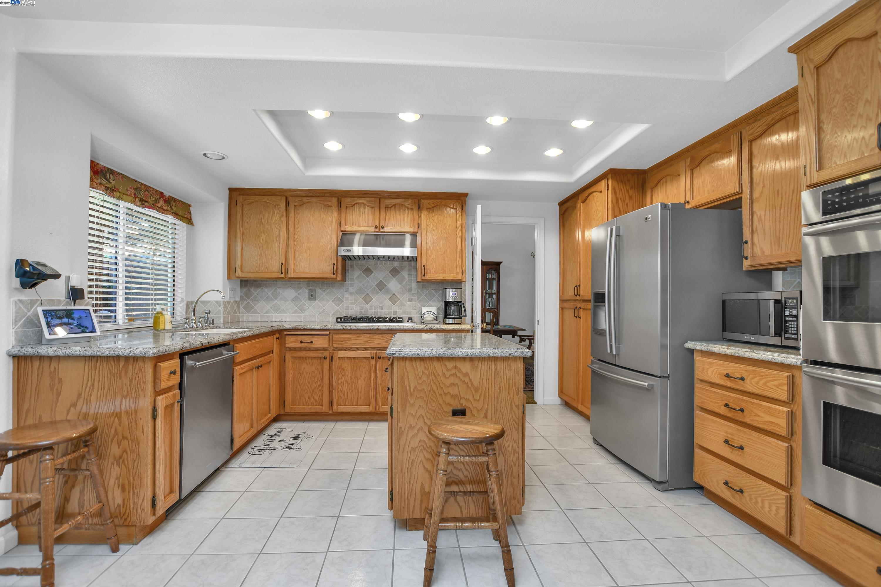 Detail Gallery Image 18 of 44 For 4528 Fallow Way, Antioch,  CA 94509-7785 - 4 Beds | 3 Baths