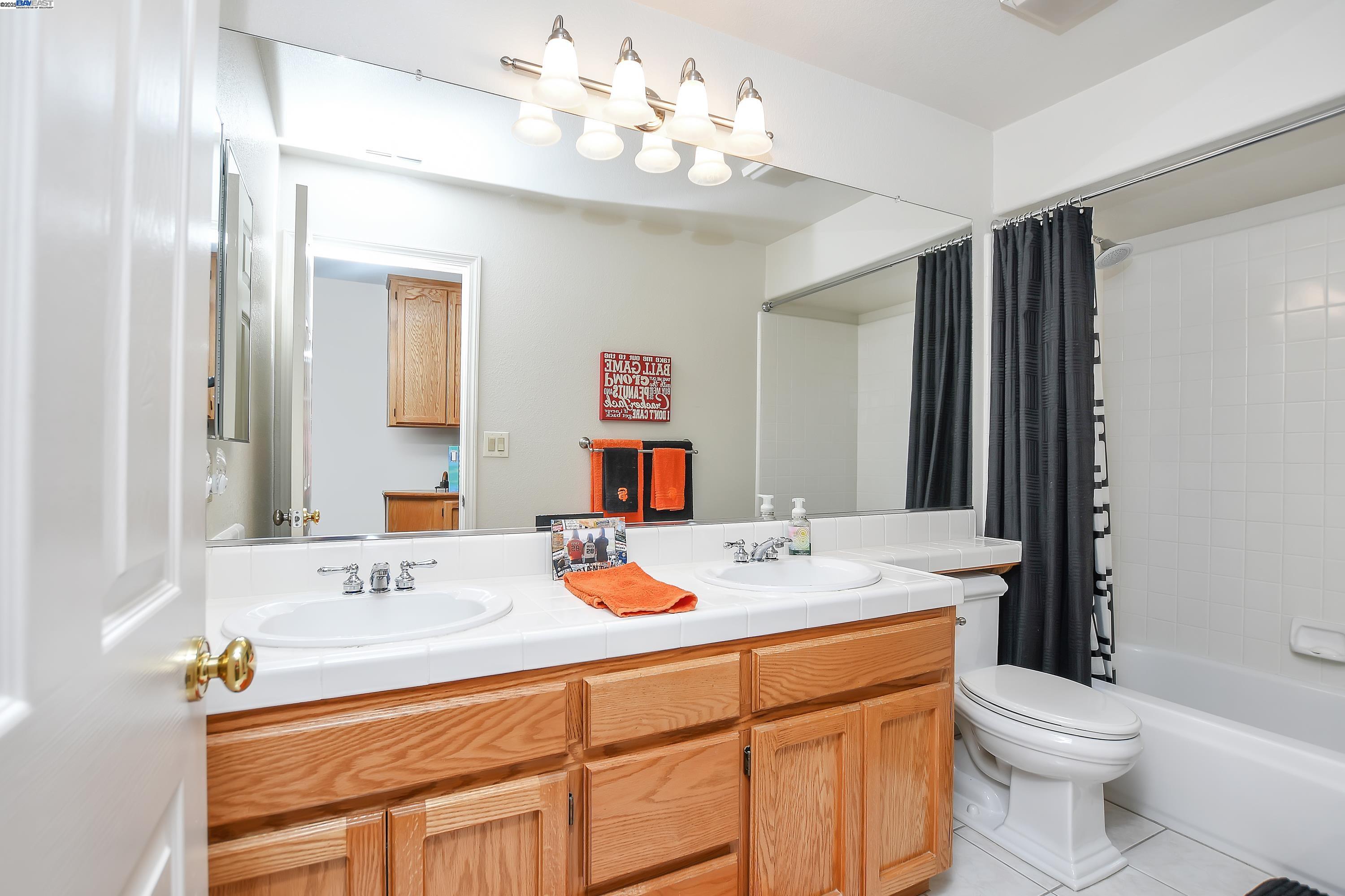 Detail Gallery Image 24 of 44 For 4528 Fallow Way, Antioch,  CA 94509-7785 - 4 Beds | 3 Baths