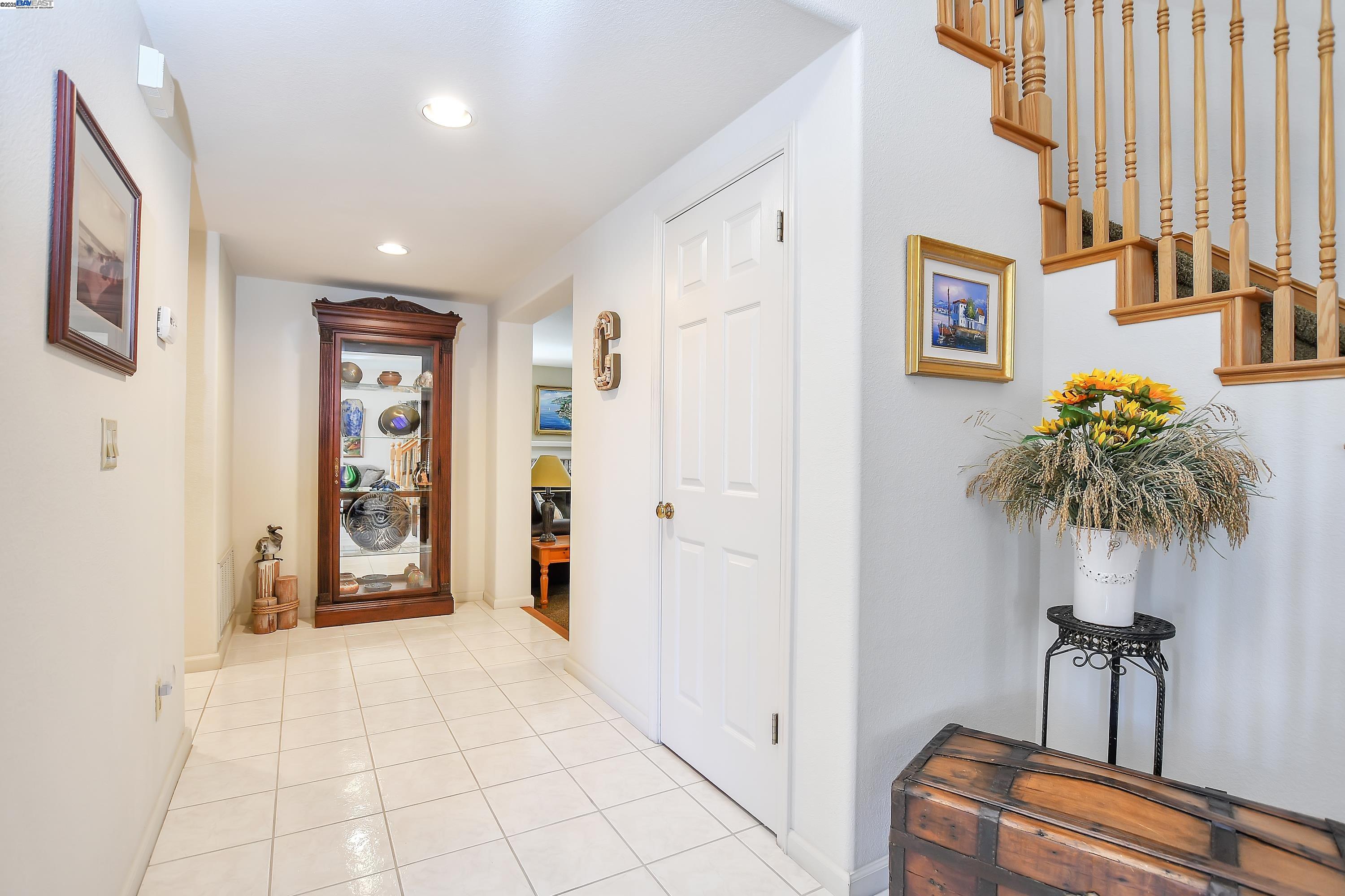 Detail Gallery Image 8 of 44 For 4528 Fallow Way, Antioch,  CA 94509-7785 - 4 Beds | 3 Baths