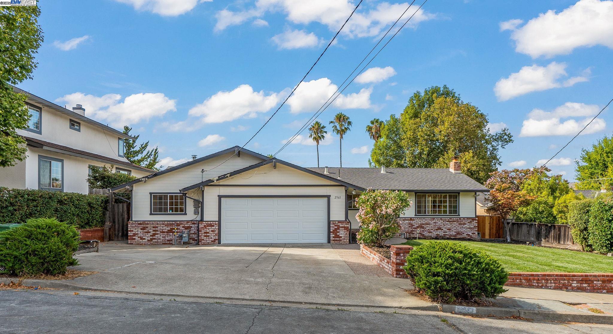 Detail Gallery Image 1 of 40 For 2561 Middlefield Ave, Fremont,  CA 94539 - 5 Beds | 3 Baths